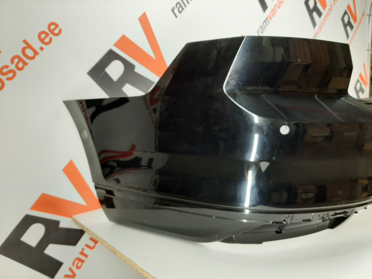 VW Passat B8 tagastange / rear bumper - pilt 2