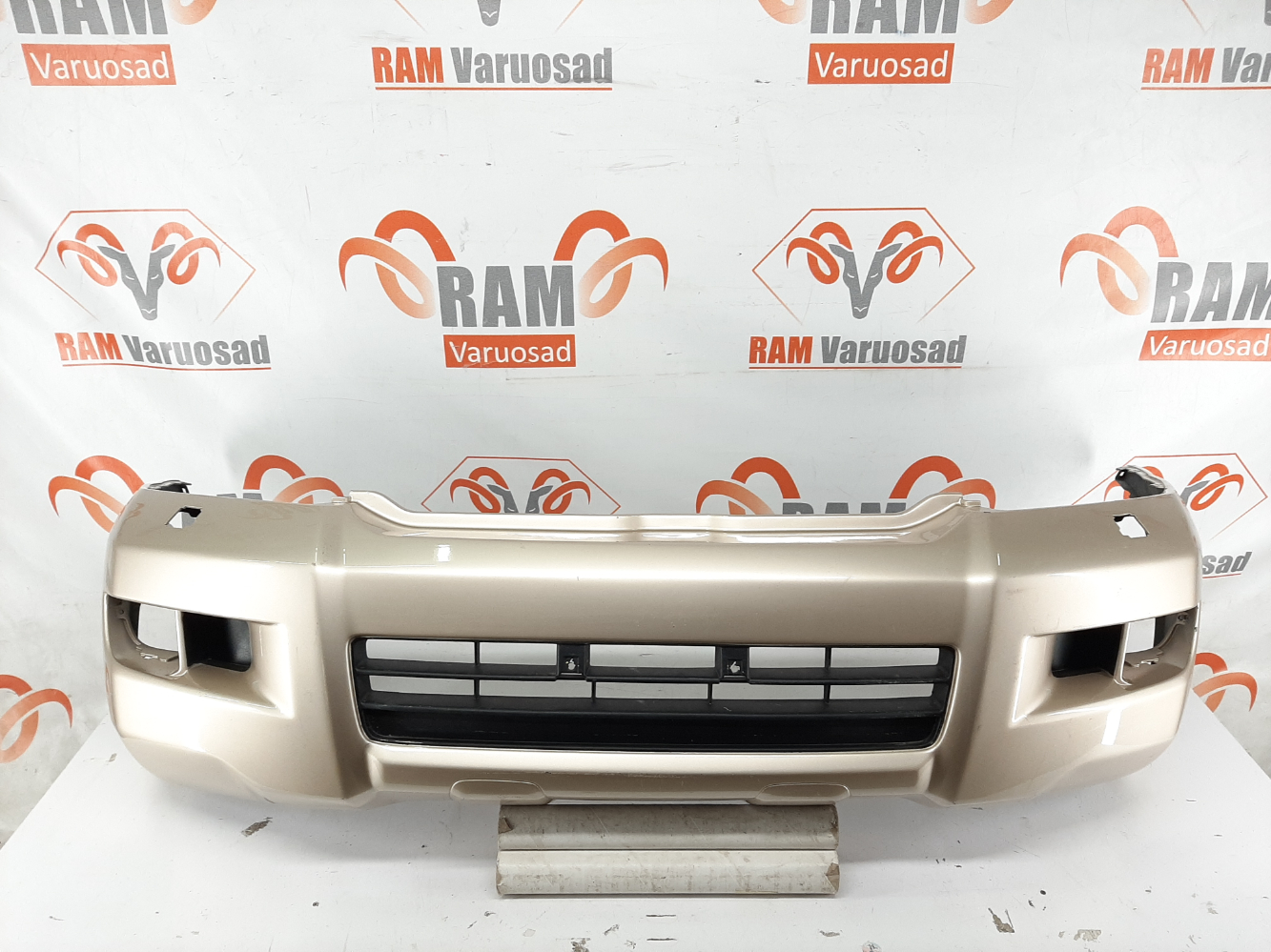 Toyota Land Cruiser 120 esistange / front bumper