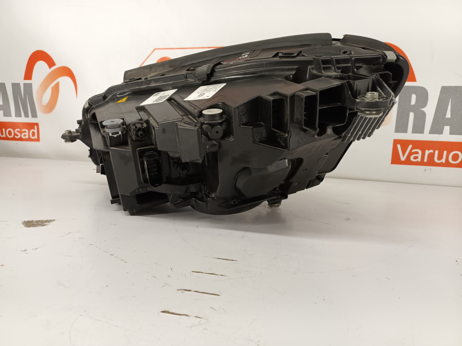 Mercedes S W222 esituli/ headlight - pilt 3