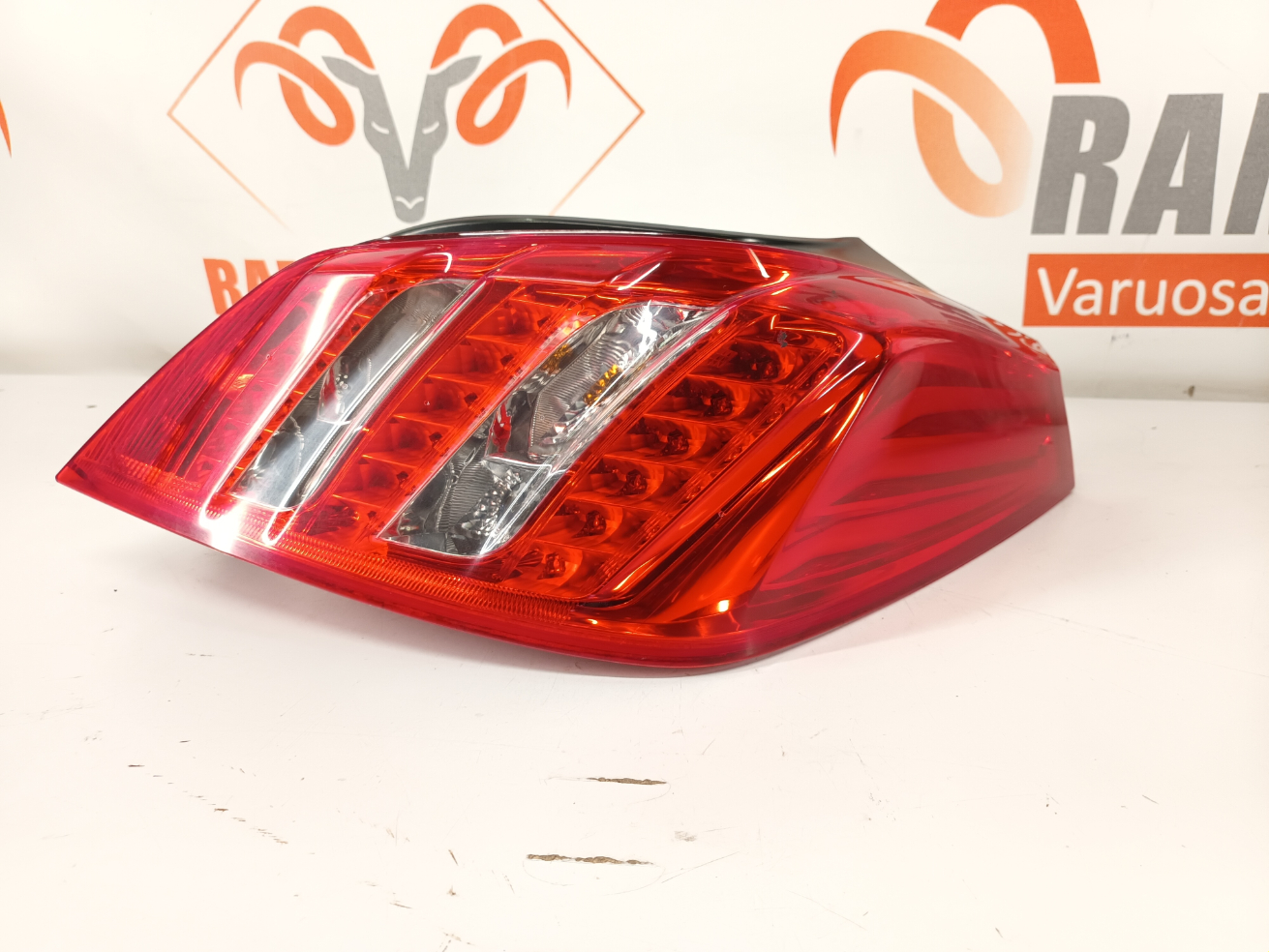 Peugeot 508 tagatuli/ rear light