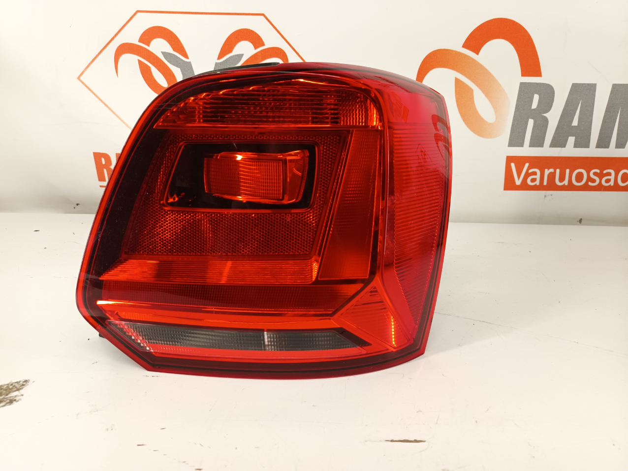 Volkswagen Polo V fl tagatuli/ rear light
