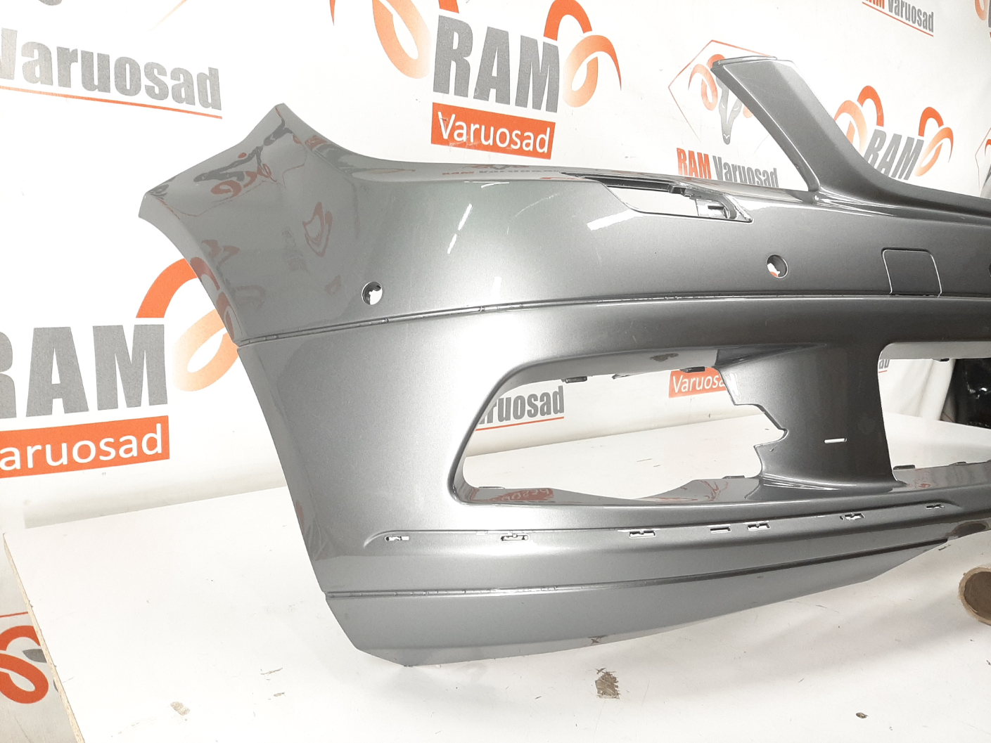 Mercedes C W204 esistange/ front bumper - pilt 2