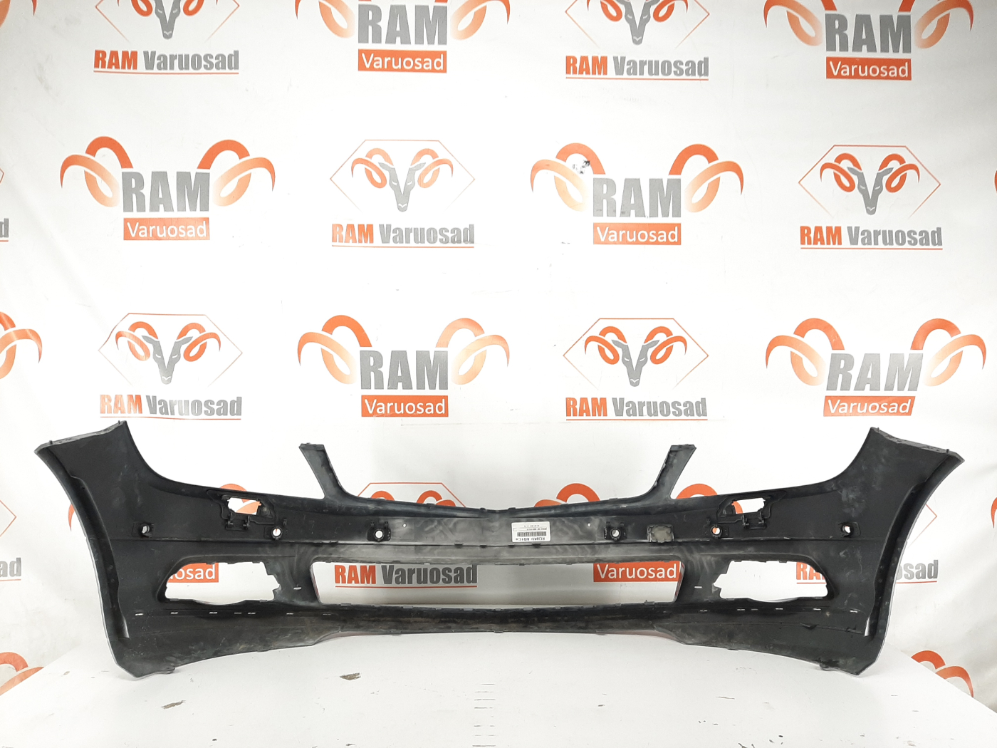 Mercedes C W204 esistange/ front bumper - pilt 4
