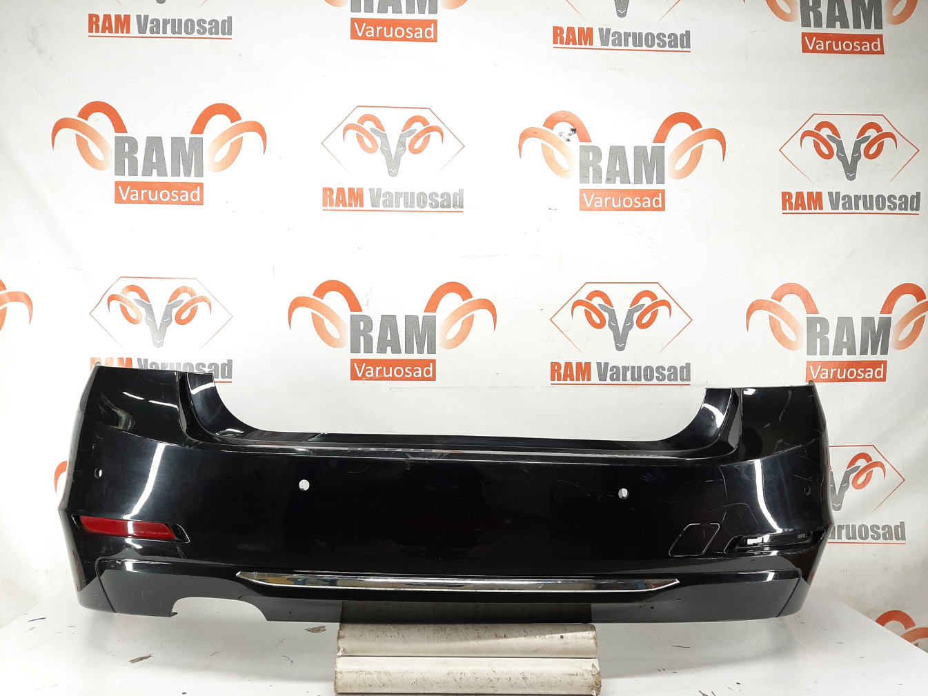 BMW 3 F30 tagastange / rear bumper