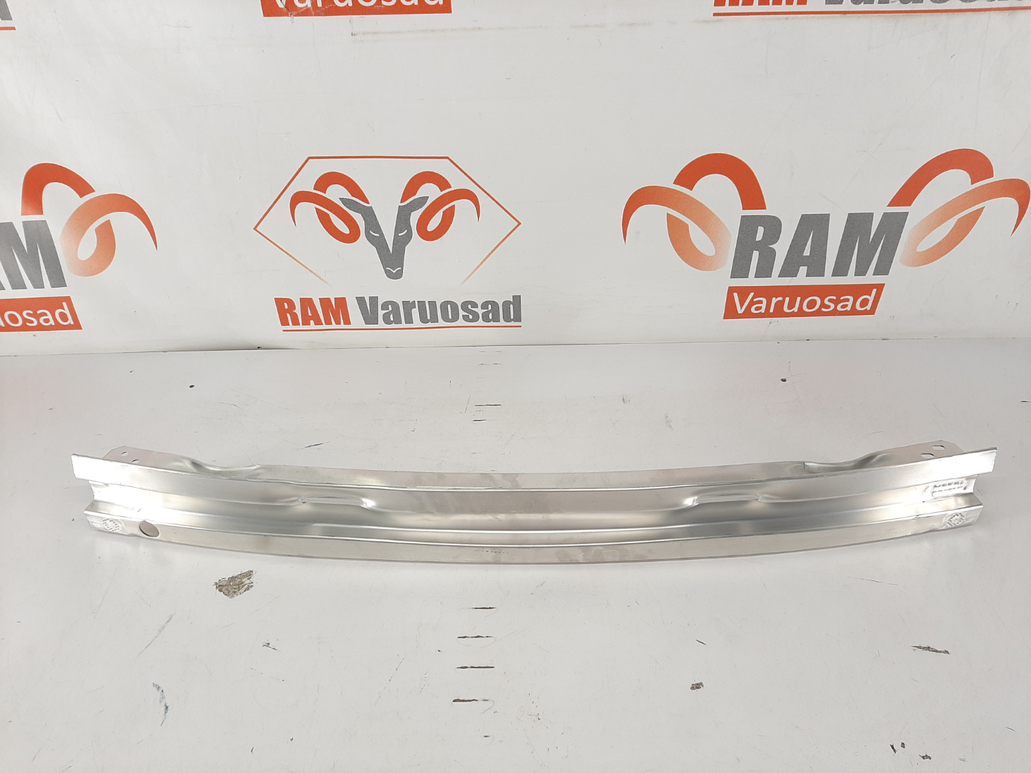 Audi Q5 tagatala / rear support