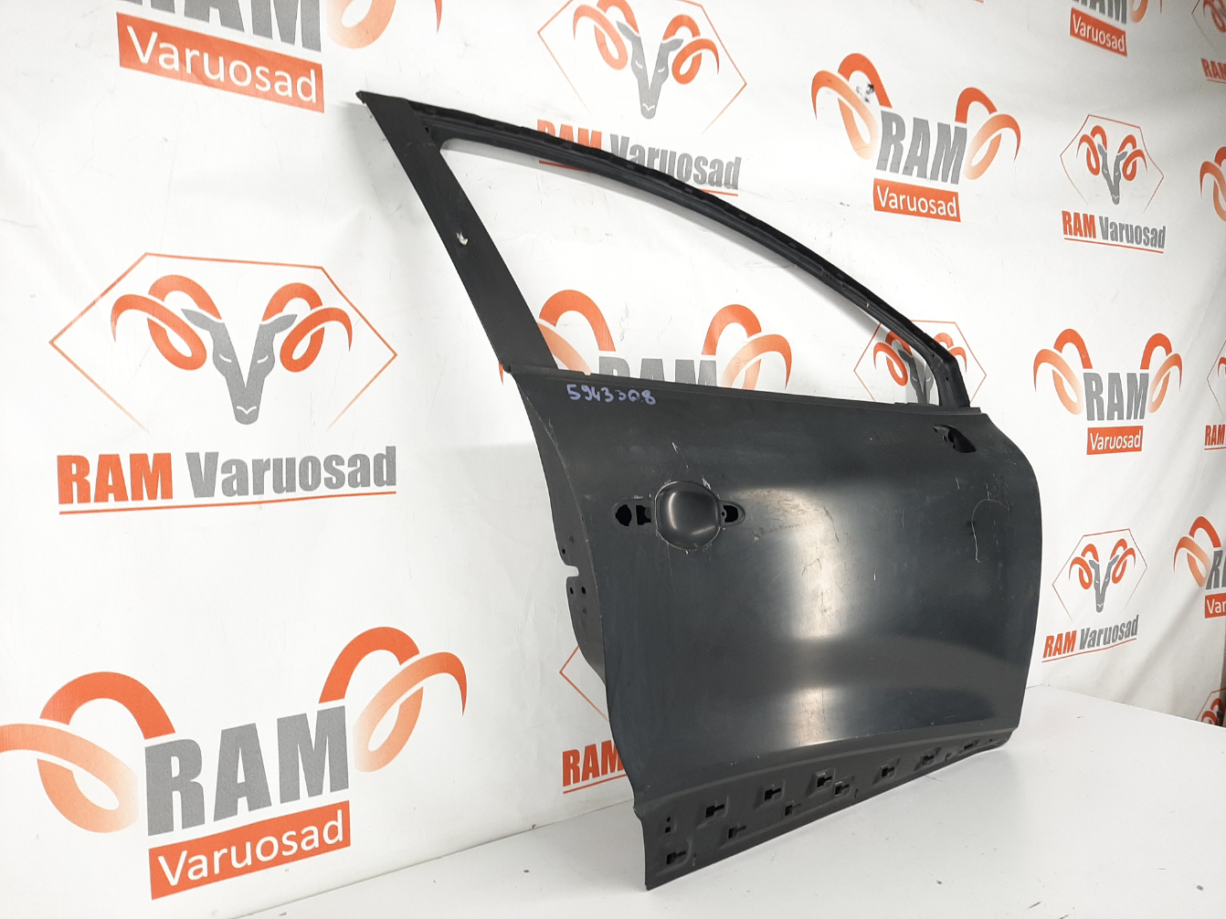 Renault Clio IV esiuks / front doors - pilt 2