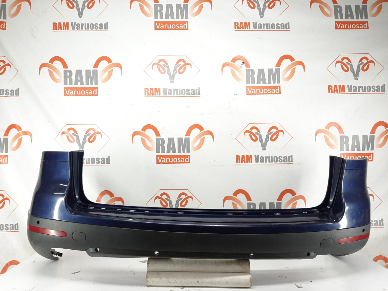 Volkswagen Touareg tagastange/ rear bumper