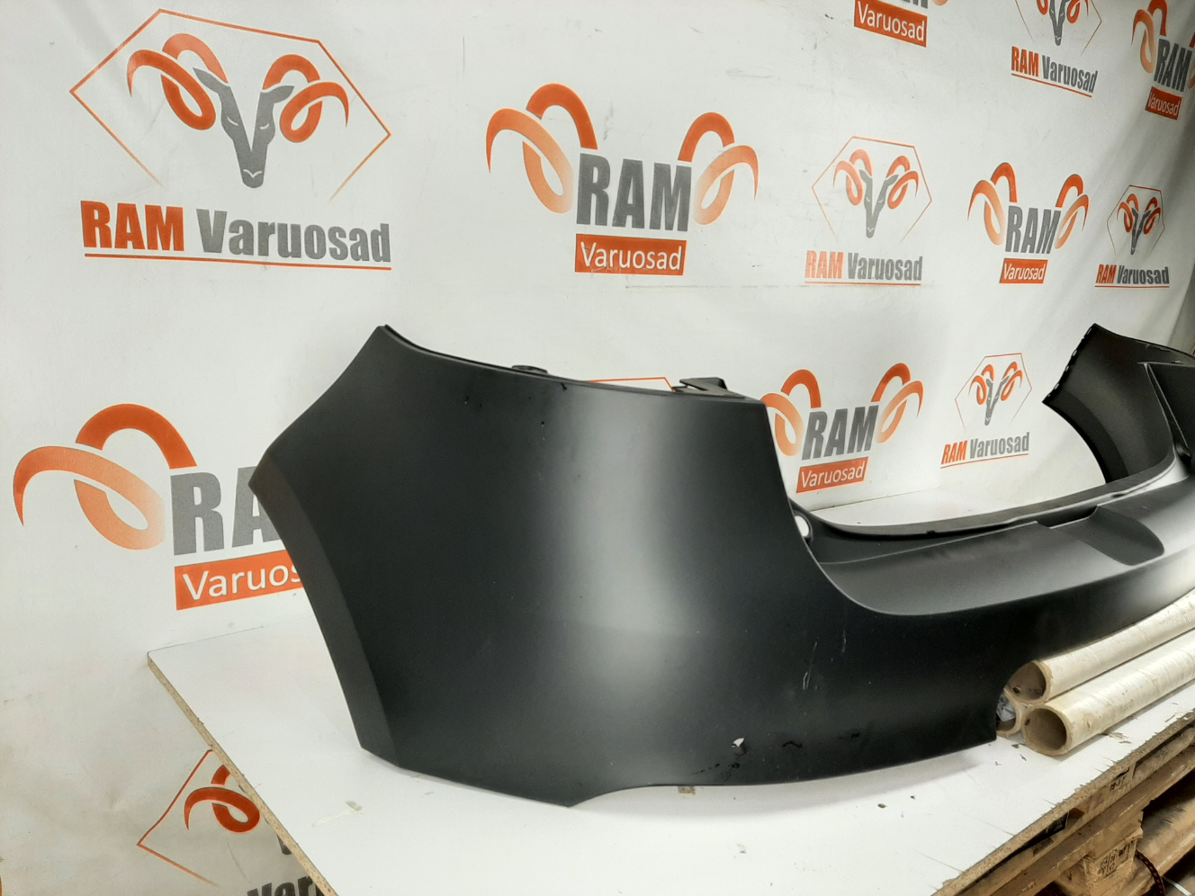 Renault Megane III tagastange/ rear bumper - pilt 2