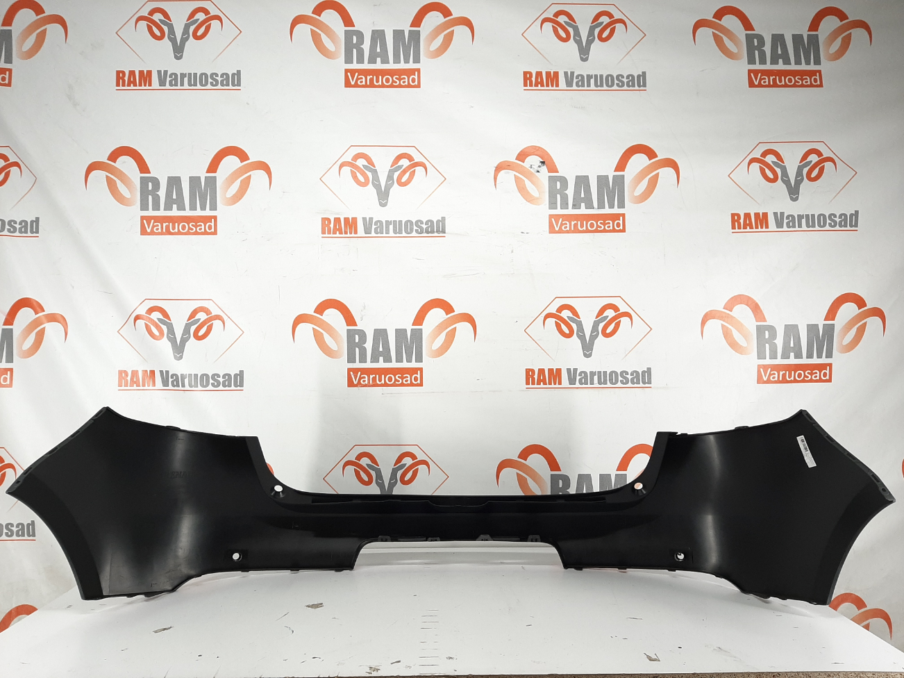Renault Megane III tagastange/ rear bumper - pilt 4