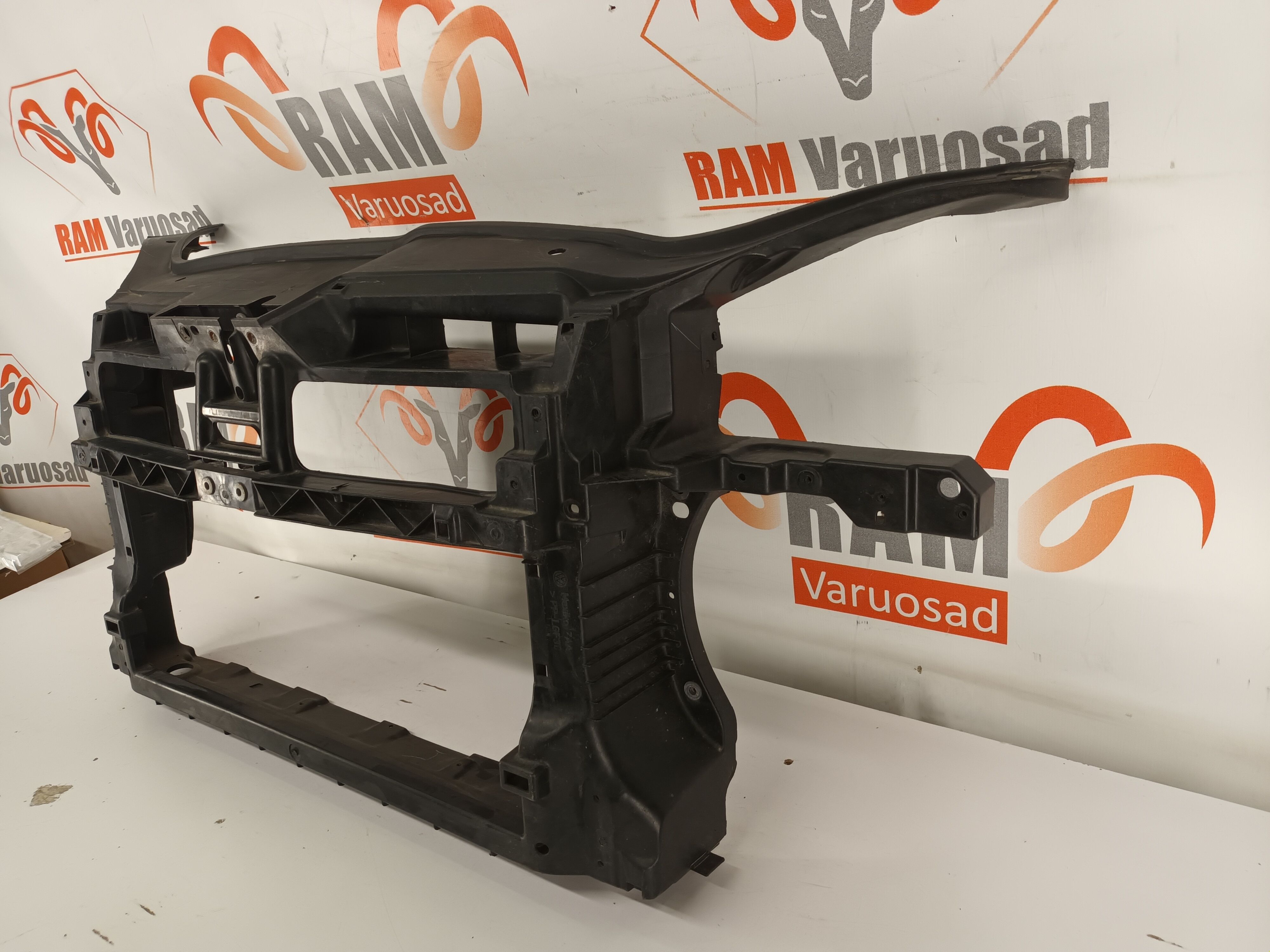 Volkswagen Golf / Jetta esipaneel/ front panel - pilt 3
