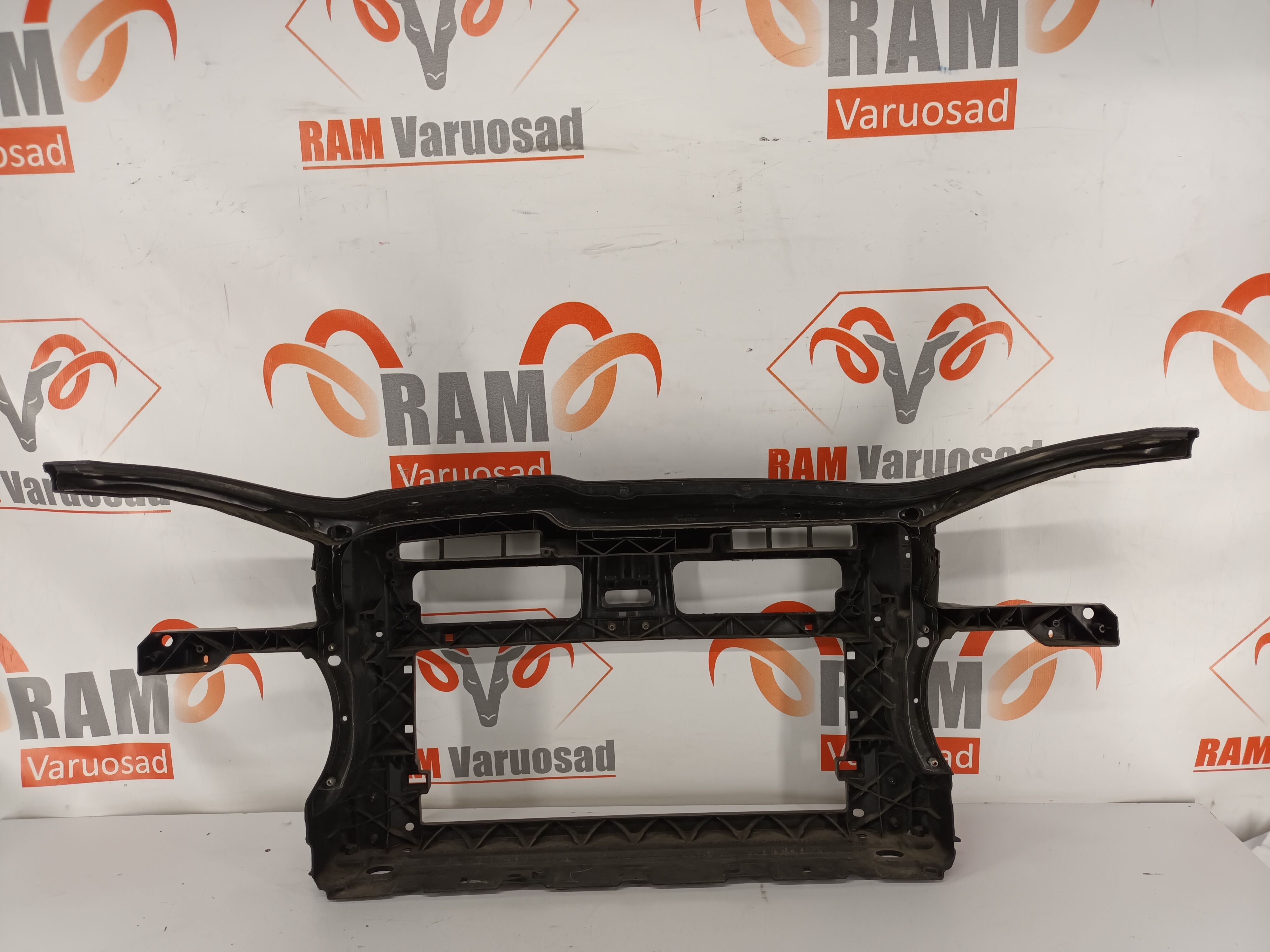Volkswagen Golf / Jetta esipaneel/ front panel - pilt 4