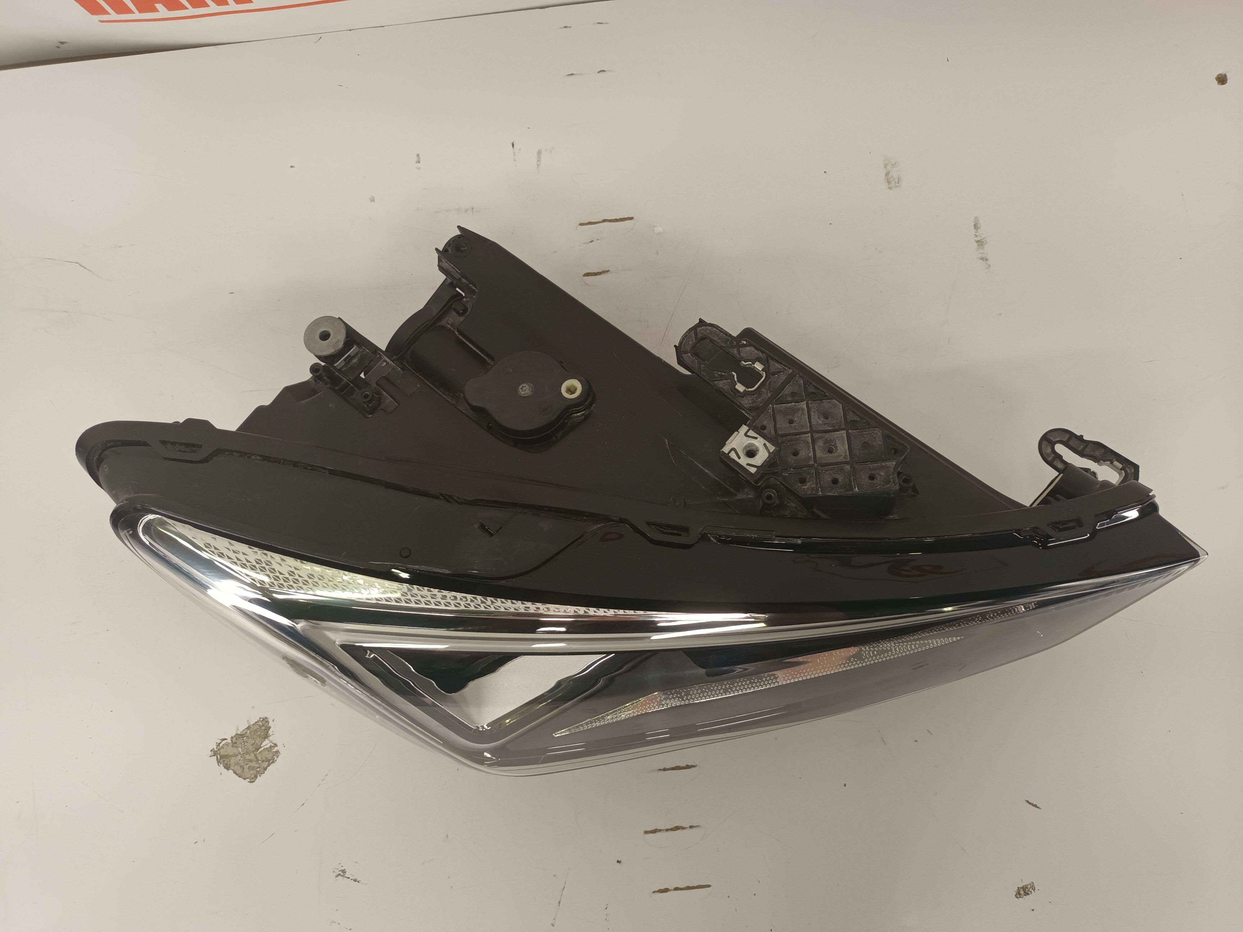 Seat Leon esituli/ headlight - pilt 2
