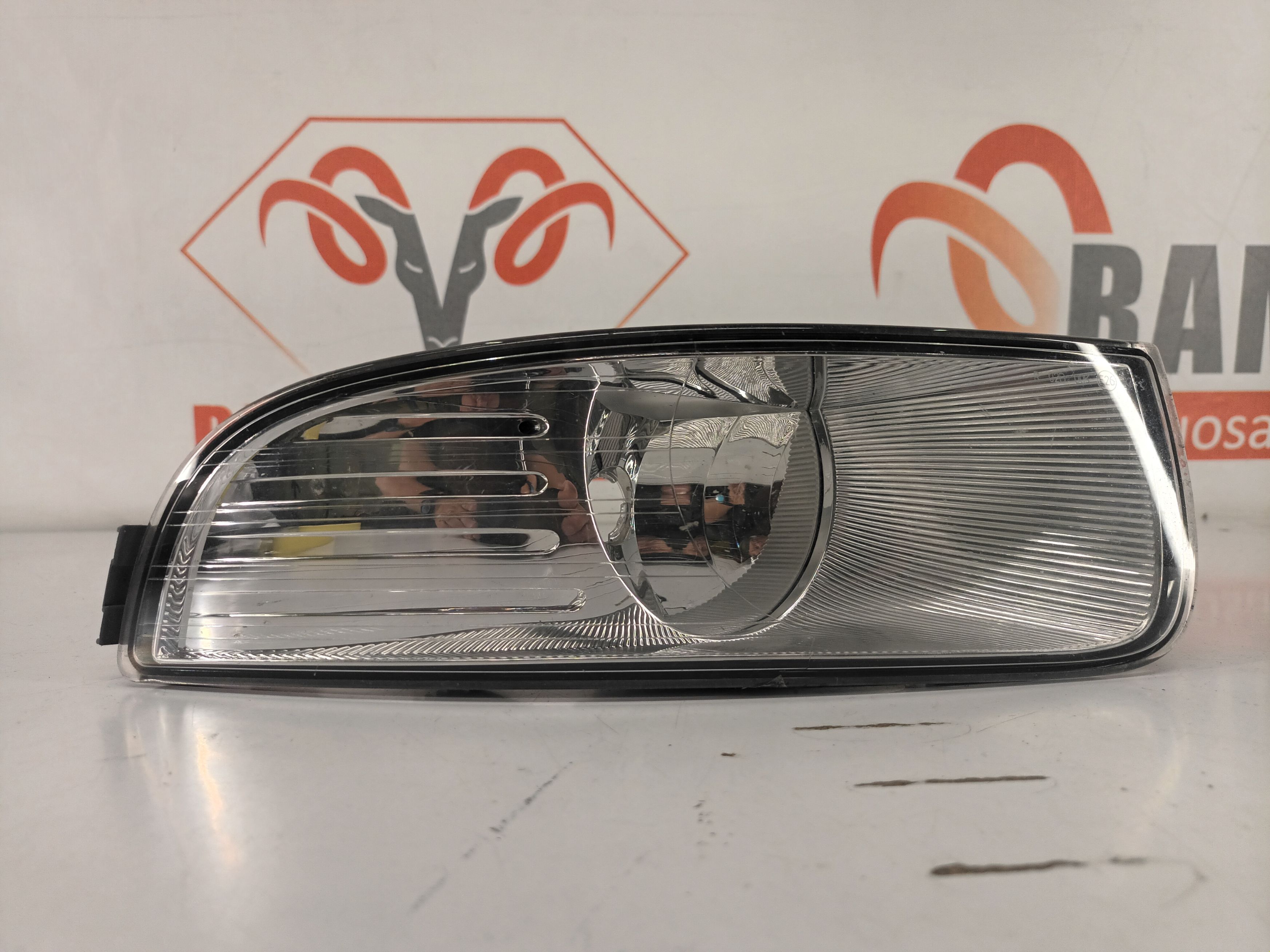 Skoda Superb udutuli/ fog light