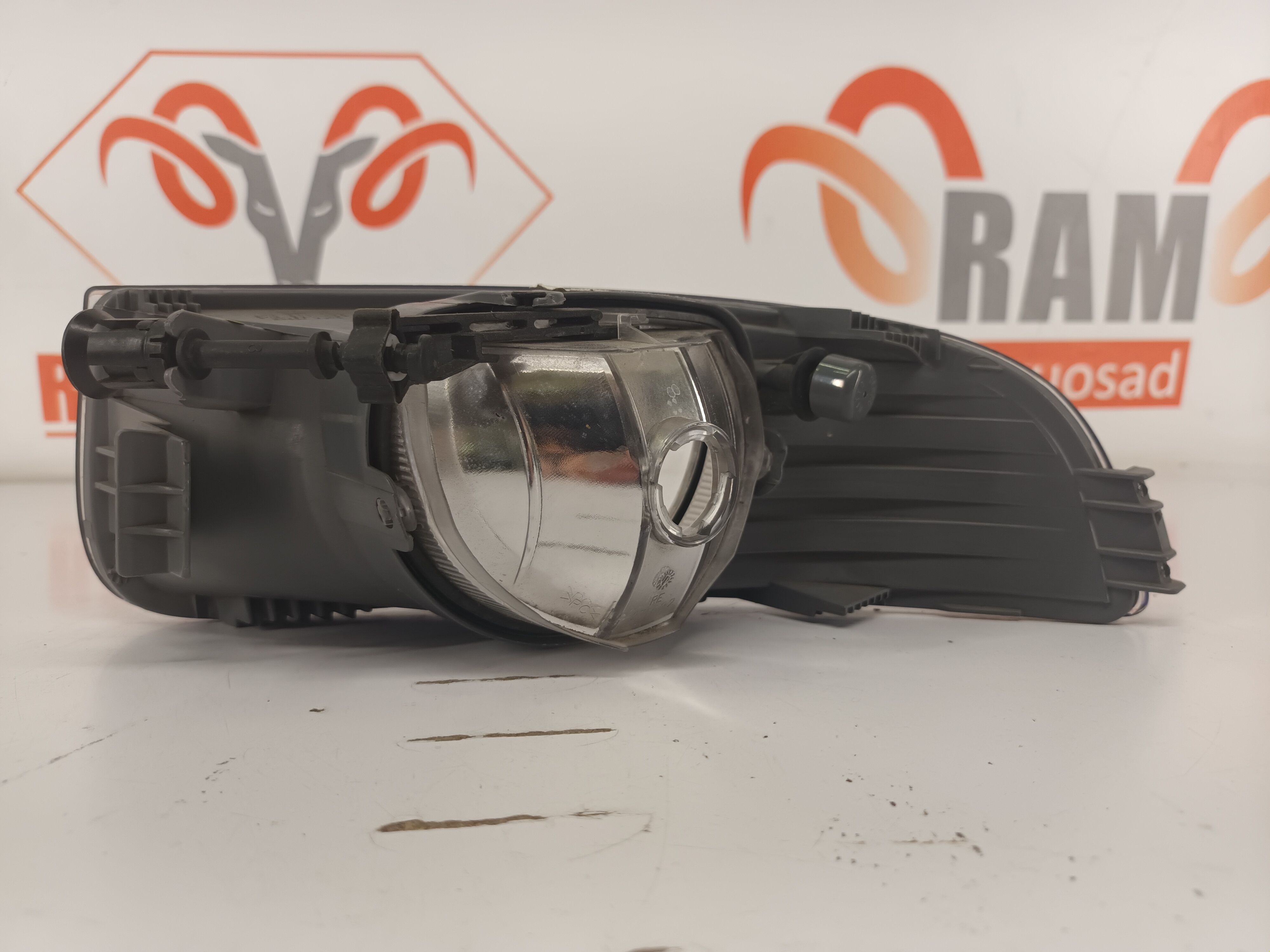 Skoda Superb udutuli/ fog light - pilt 2