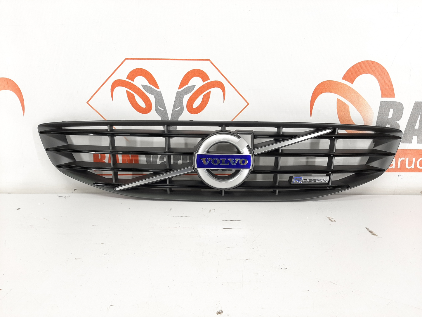 Volvo V60 S60 R-Design iluvõre / grille
