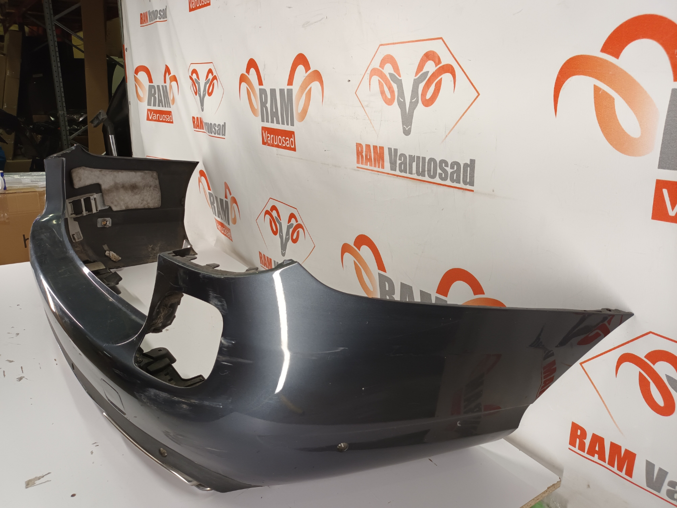 Mercedes C W205 HYBRID tagastange / rear bumper - pilt 2