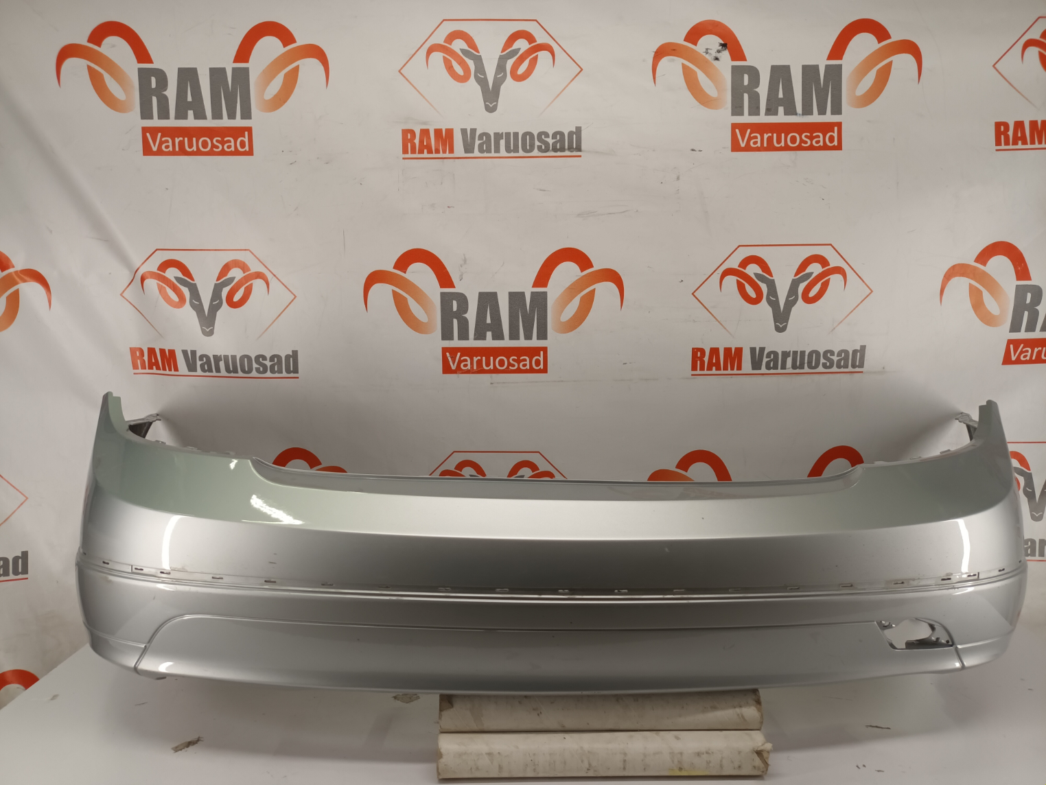 Mercedes C W204 tagastange / rear bumper