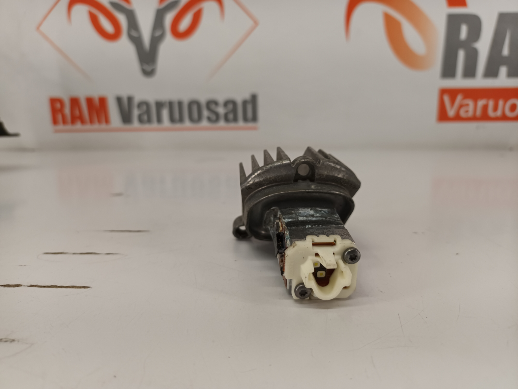 BMW 5 F10 modul / LED module - pilt 2