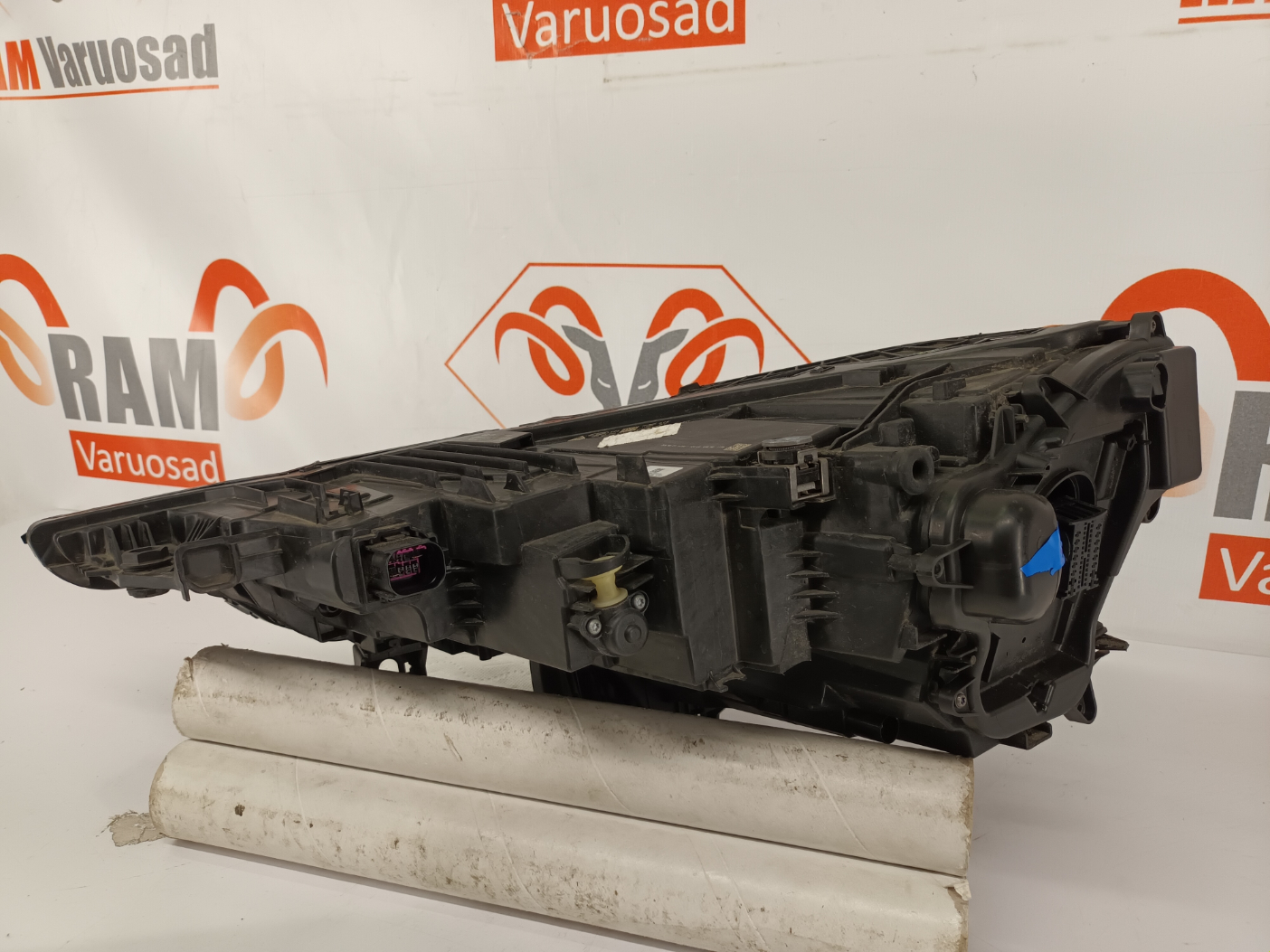 Audi Q8 esituli / headlight - pilt 4