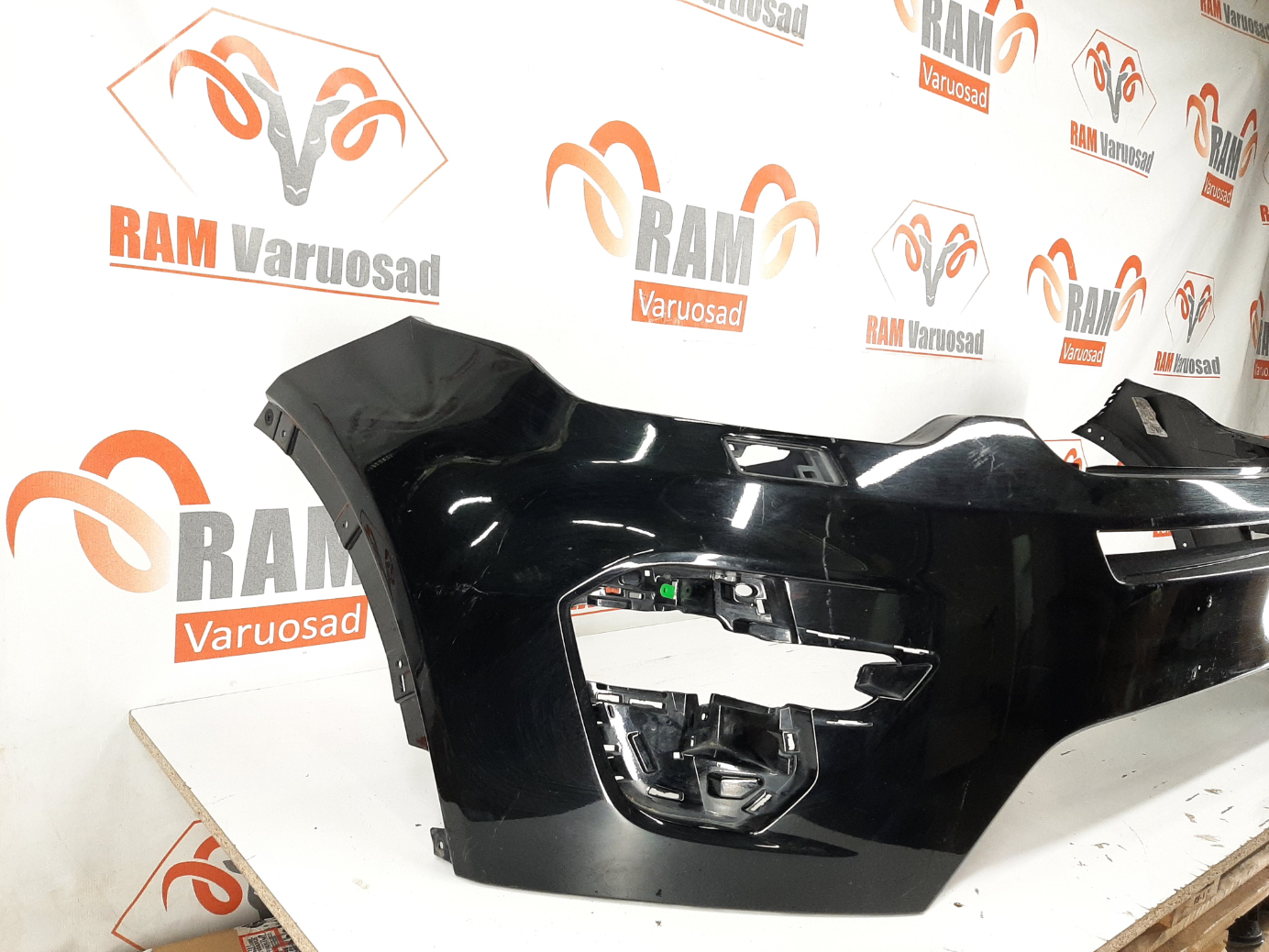 Land Rover Discovery Sport Dynamic esistange / front bumper - pilt 2