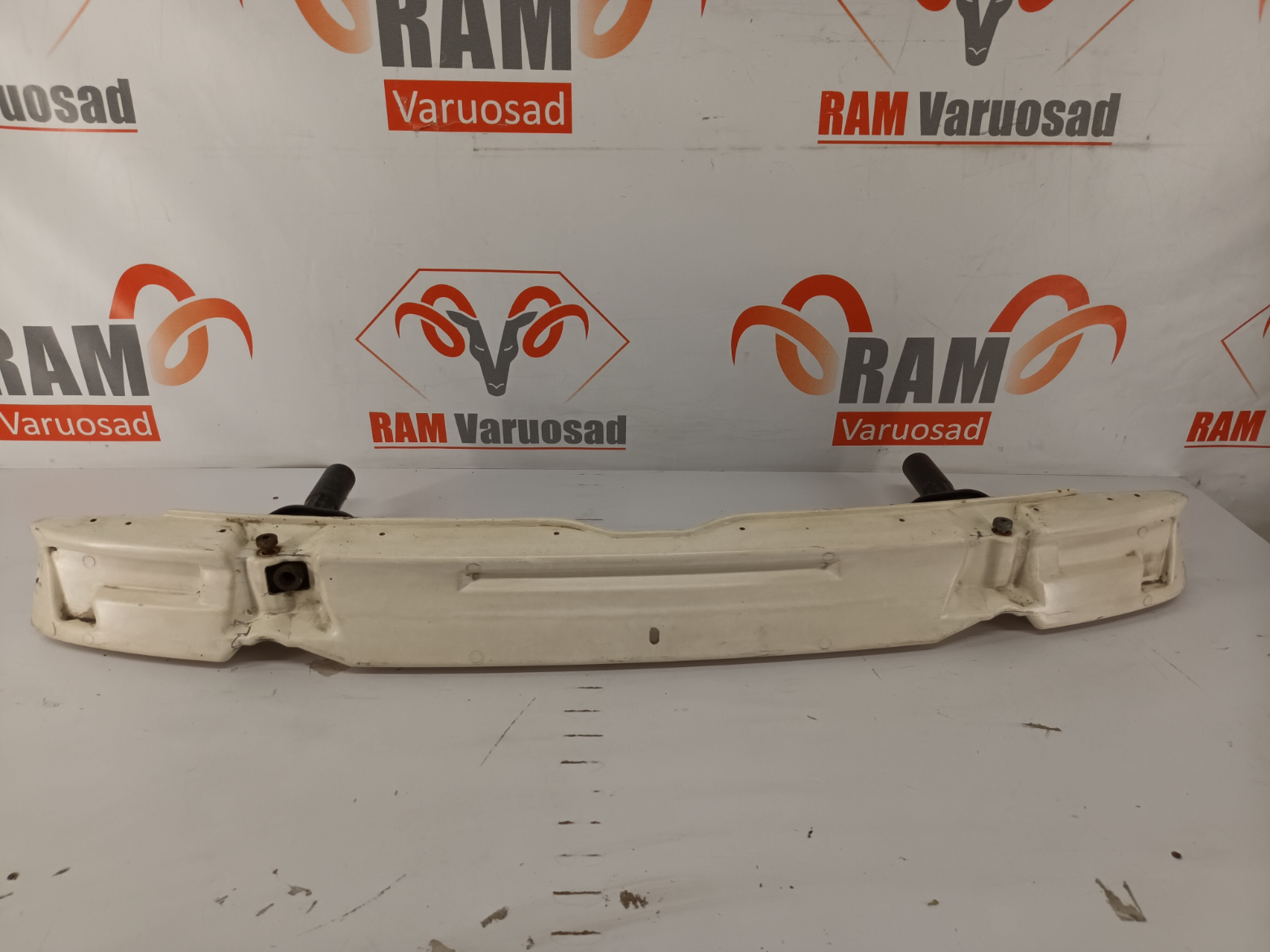 BMW 3 E46 tagastange tala / rear support