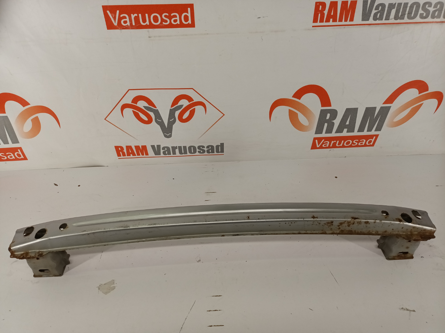 Skoda Octavia II taga tala/ rear crash bar	
