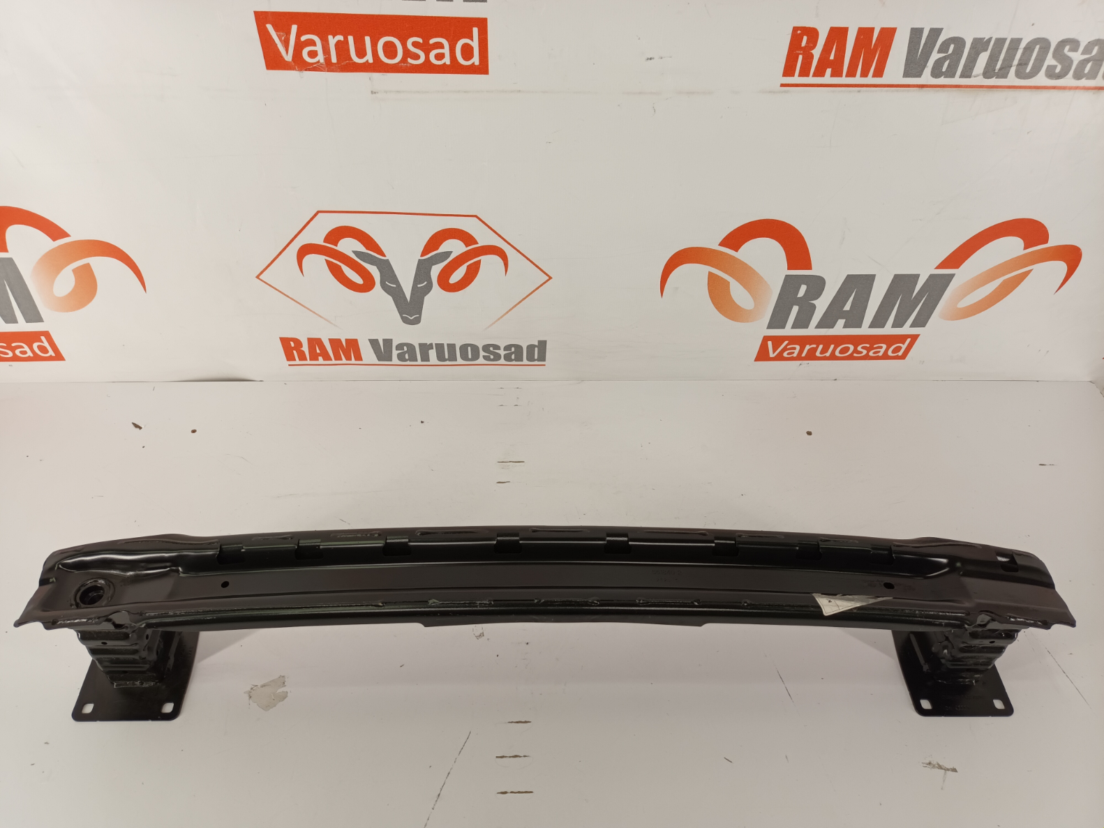 Audi A3 8Y esistange tala / front support - pilt 2