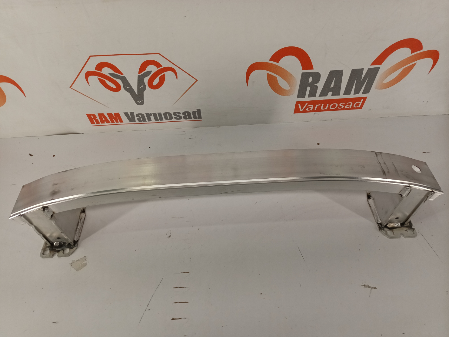Audi Q3 8U esistange tala / front support - pilt 2
