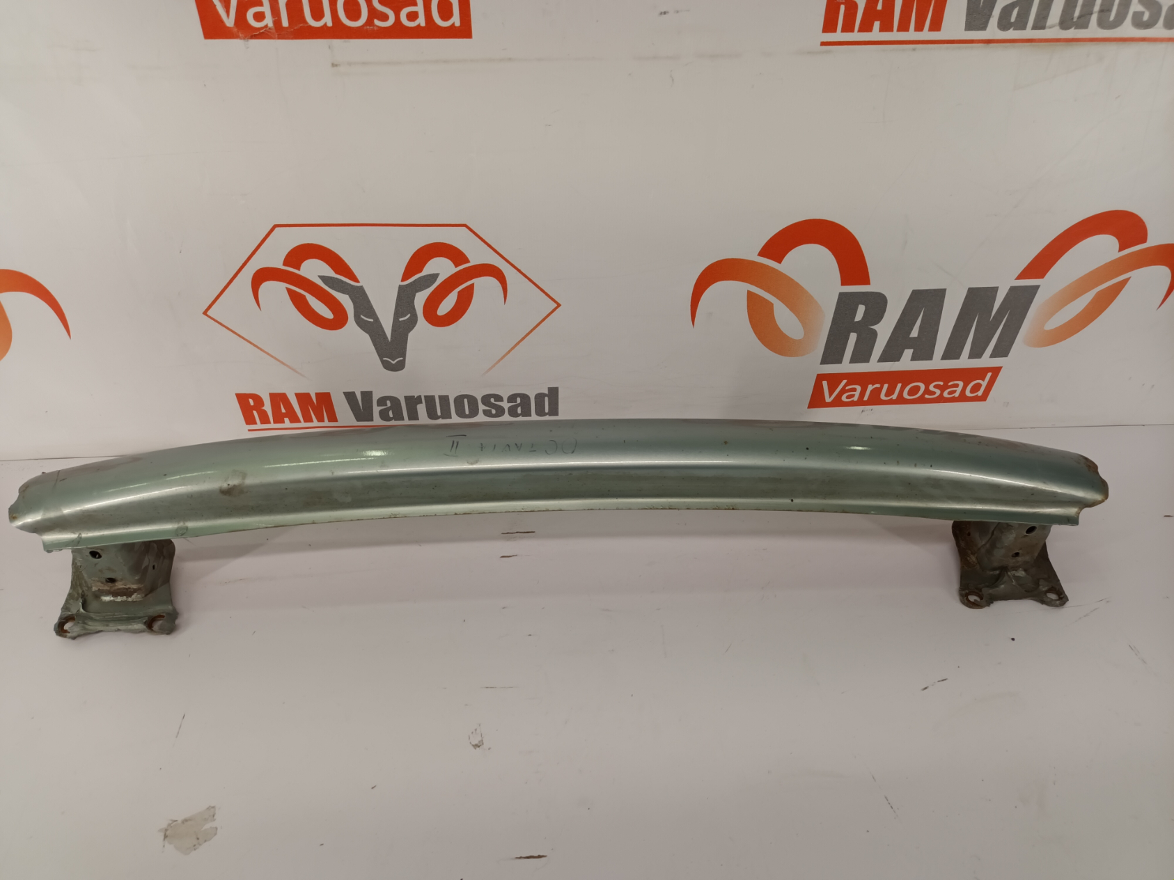 Skoda Octavia II taga tala/ rear crash bar	