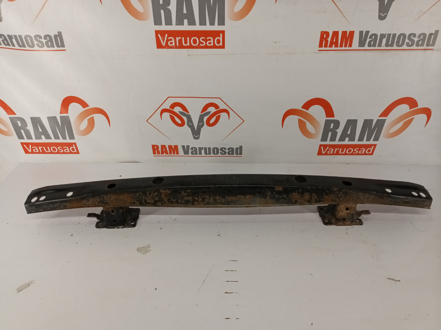 Volkswagen Multivan T5 taga tala/ rear crash bar - pilt 2