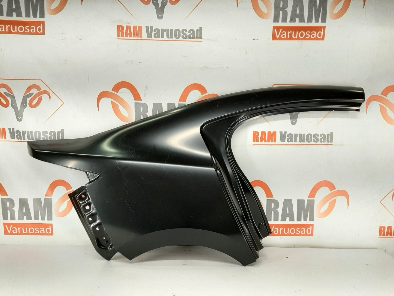 Mazda 3 BP sedan tagatiib / rear fender