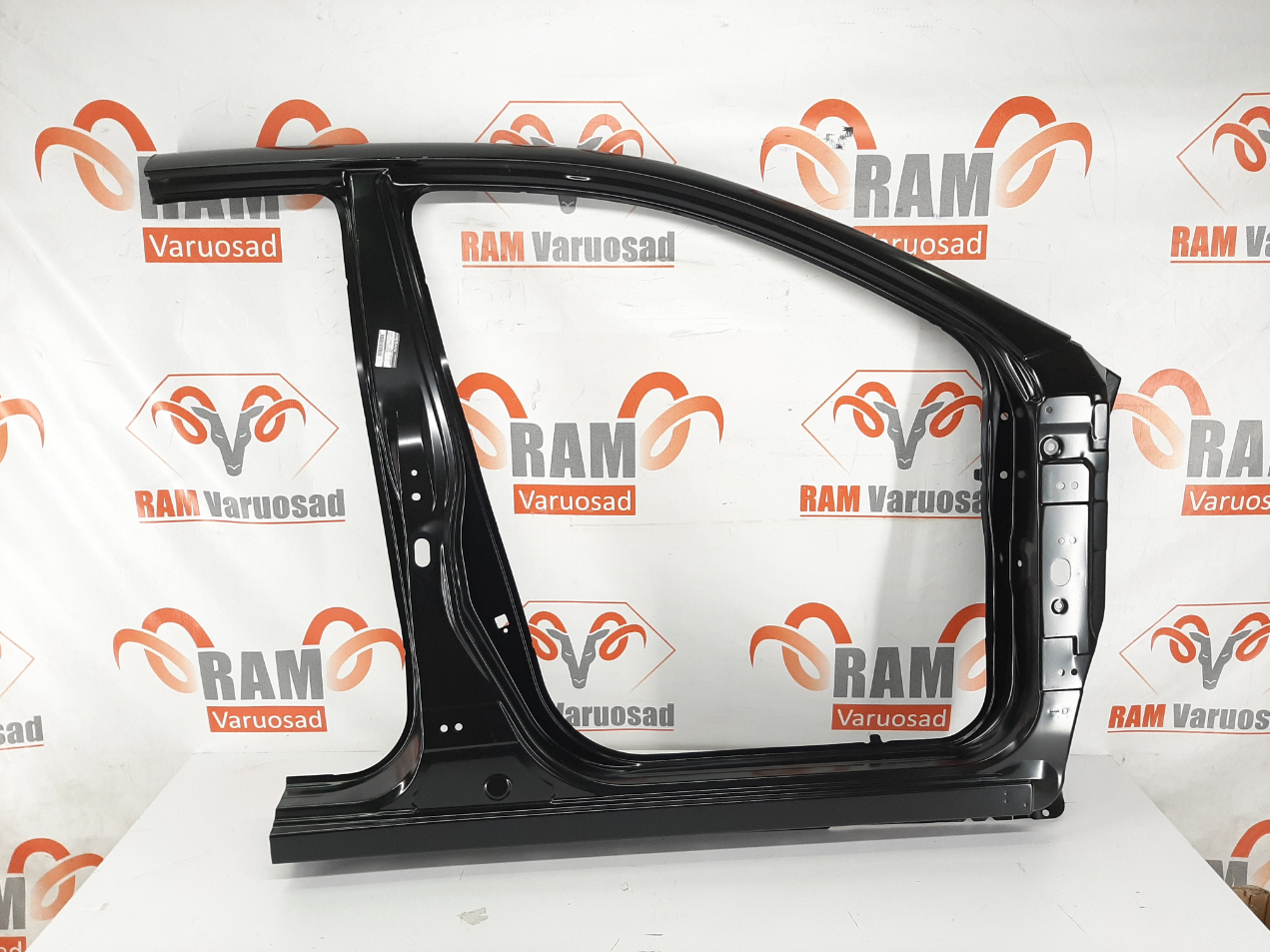 Nissan Qashqai J11 ukse auk / door frame