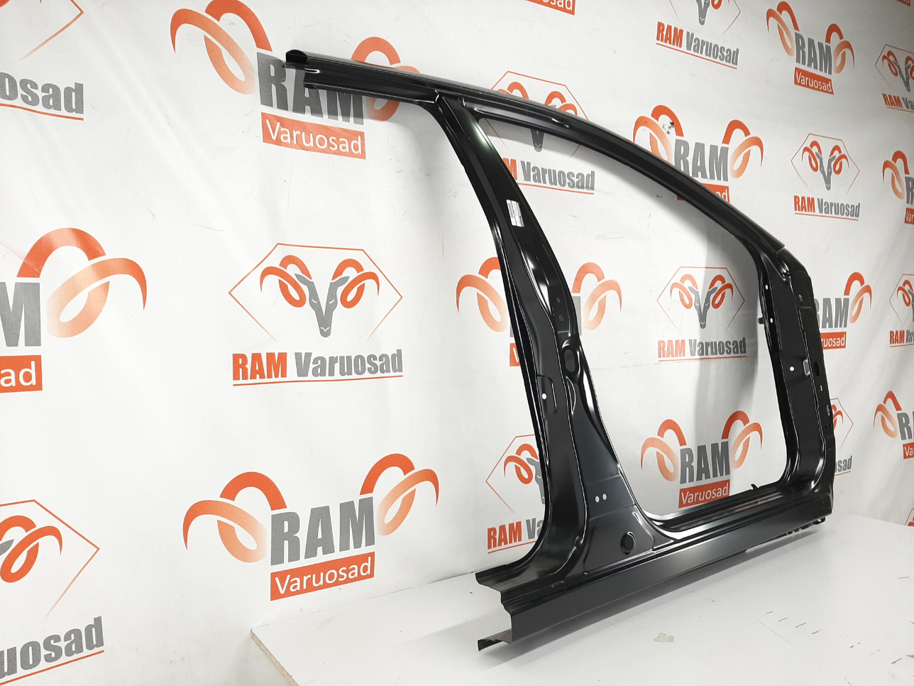 Nissan Qashqai J11 ukse auk / door frame - pilt 3