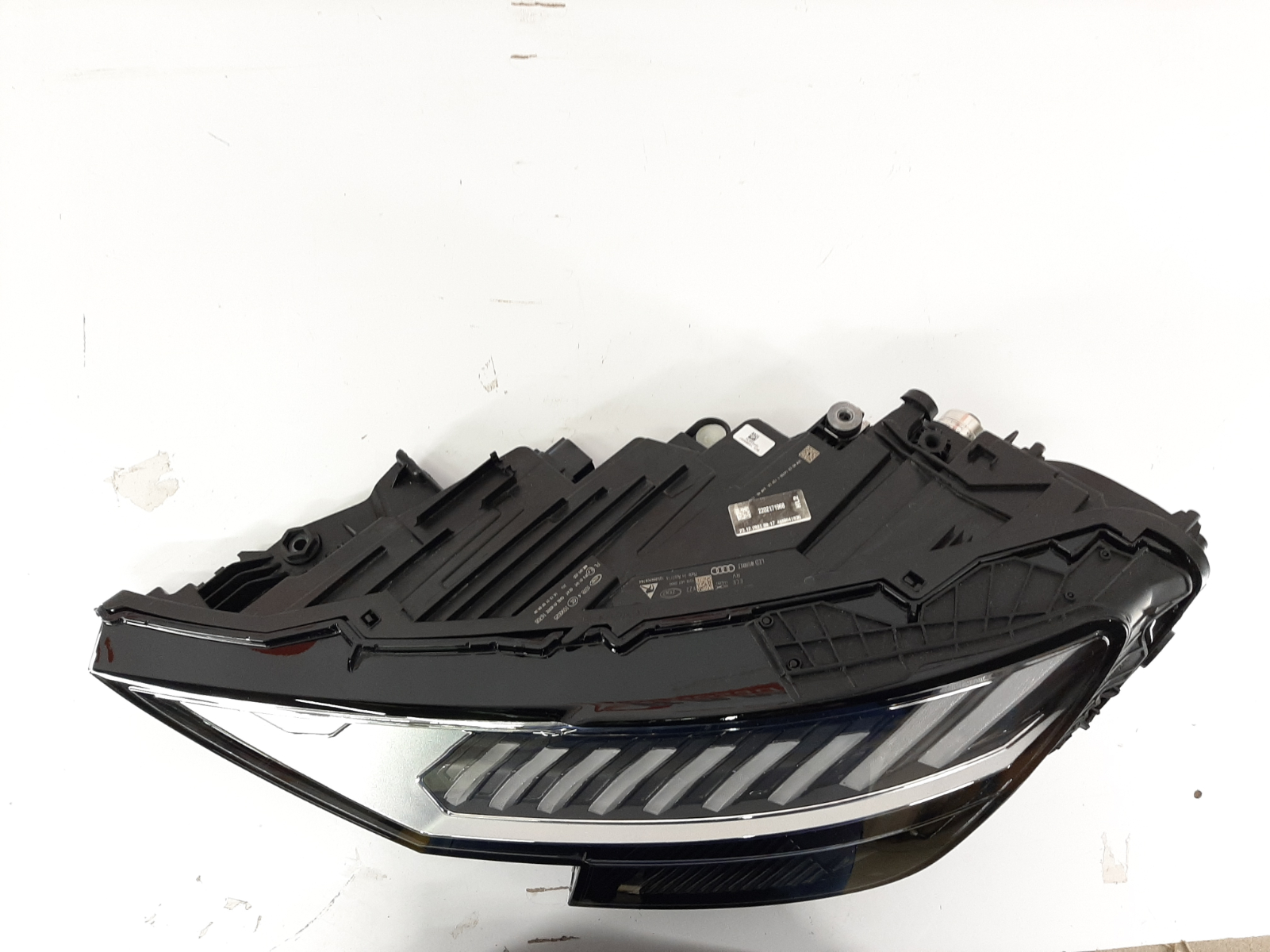 Audi Q8 matrix esituli / headlight - pilt 2