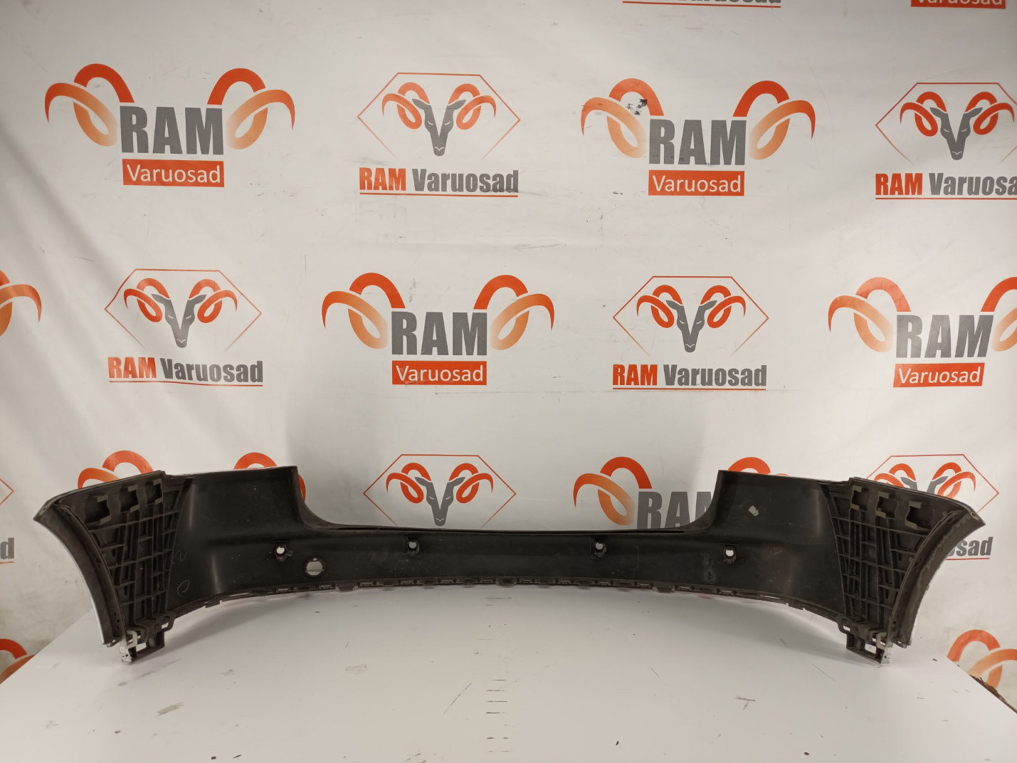 VW Touran tagastange / rear bumper - pilt 4