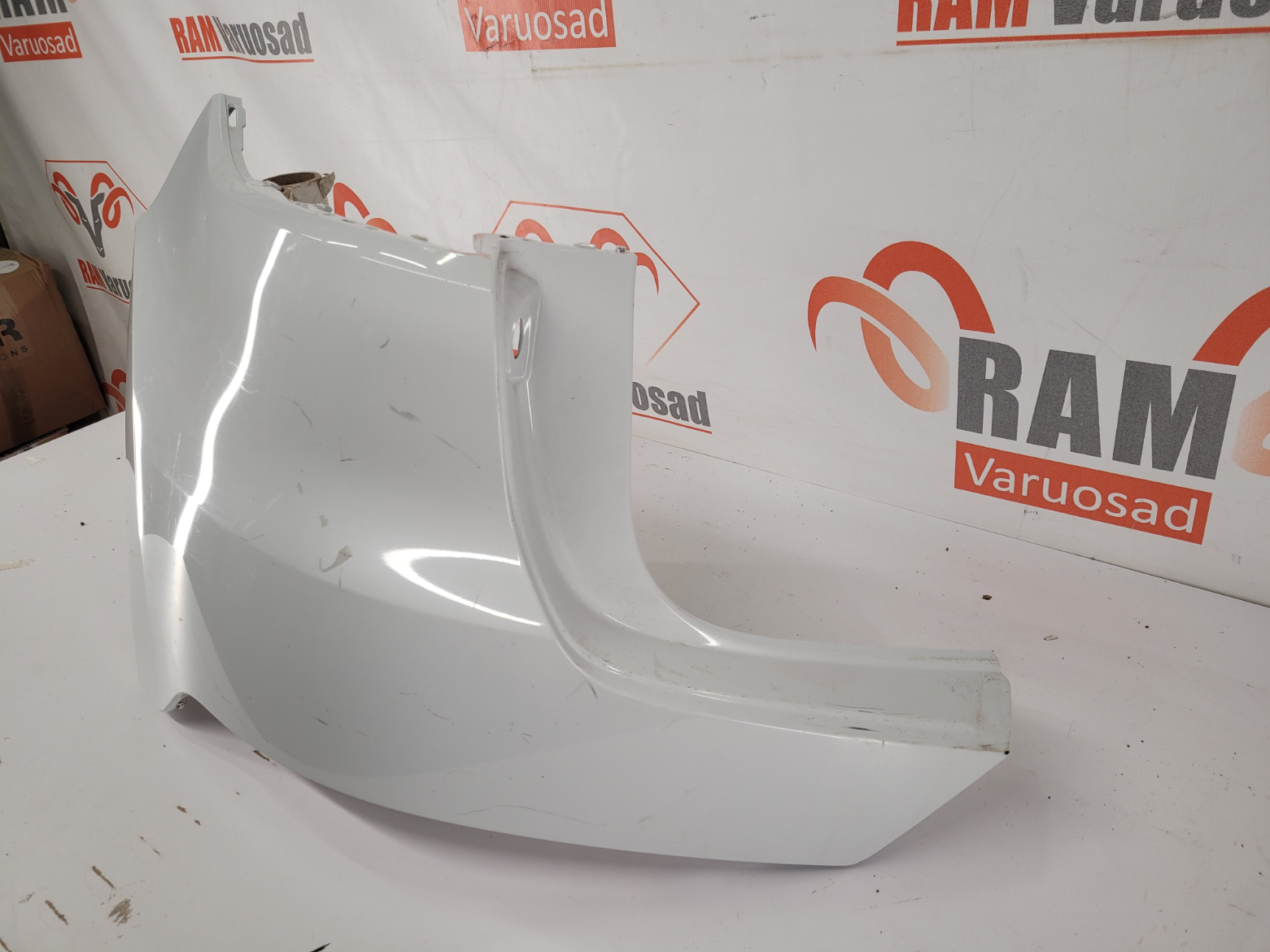Porsche Cayenne coupe tagastange / rear bumper  - pilt 2