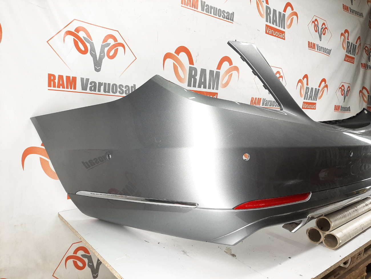 Mercedes W222 hybrid S-Class tagumine stange/ rear bumper - pilt 3