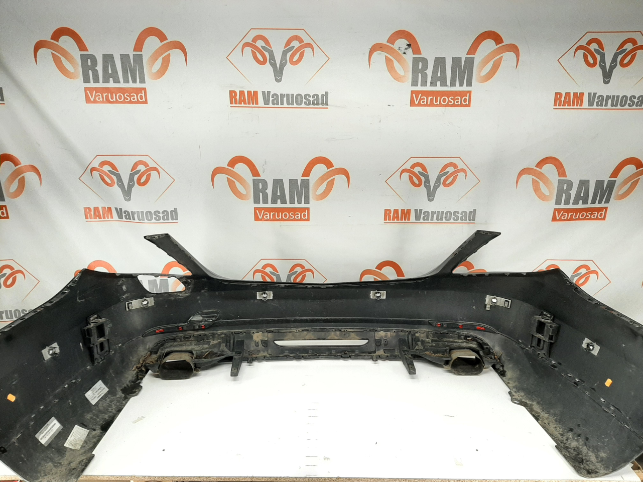 Mercedes W222 hybrid S-Class tagumine stange/ rear bumper - pilt 4