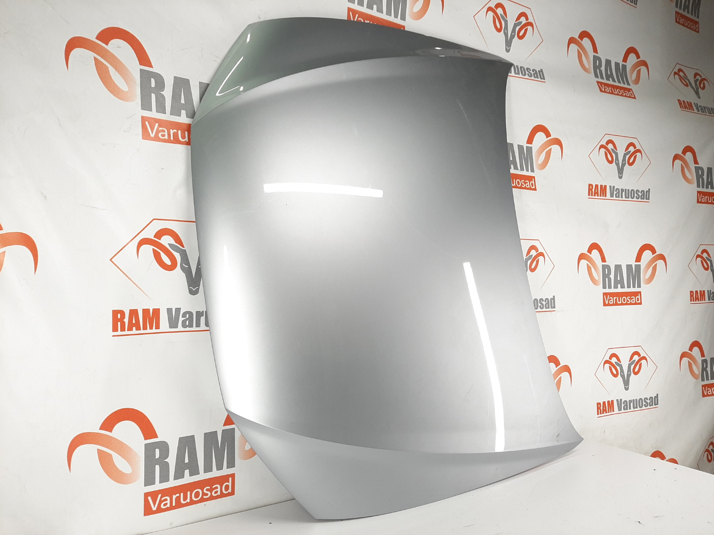 Audi A6 C8 kapott/ hood - pilt 2