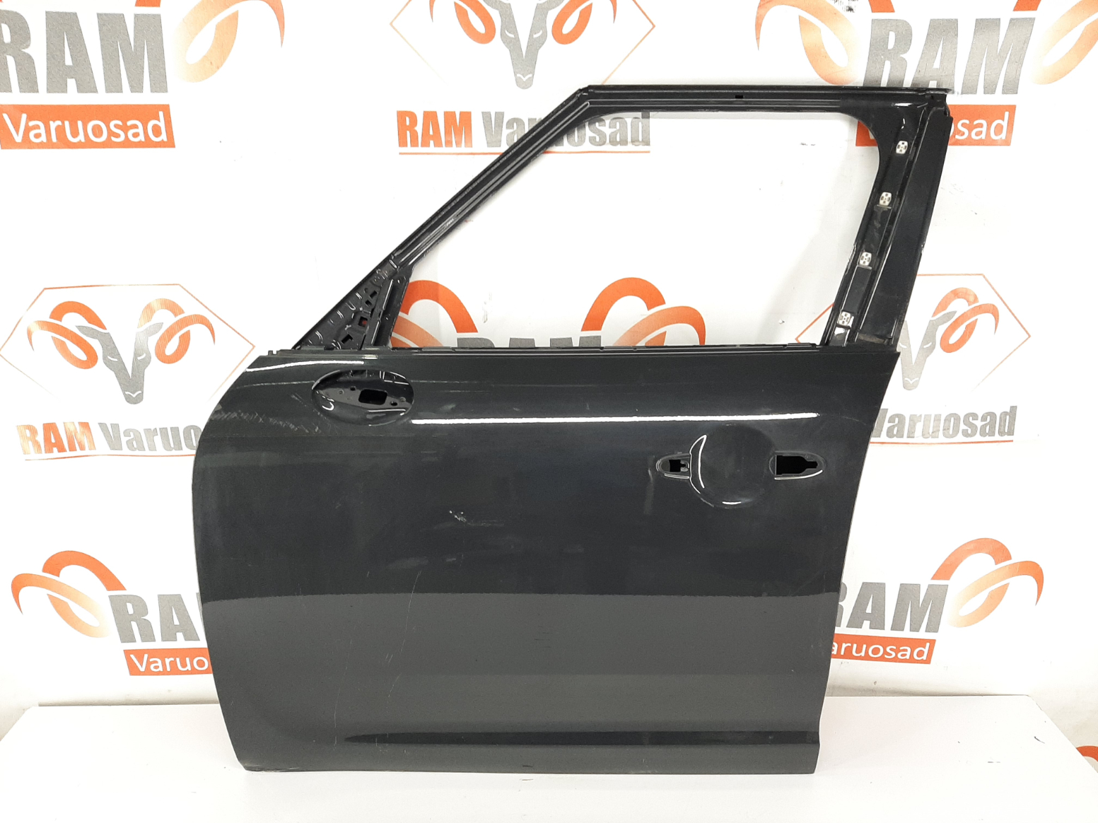 Mini Countryman F60 esiuks/ front door