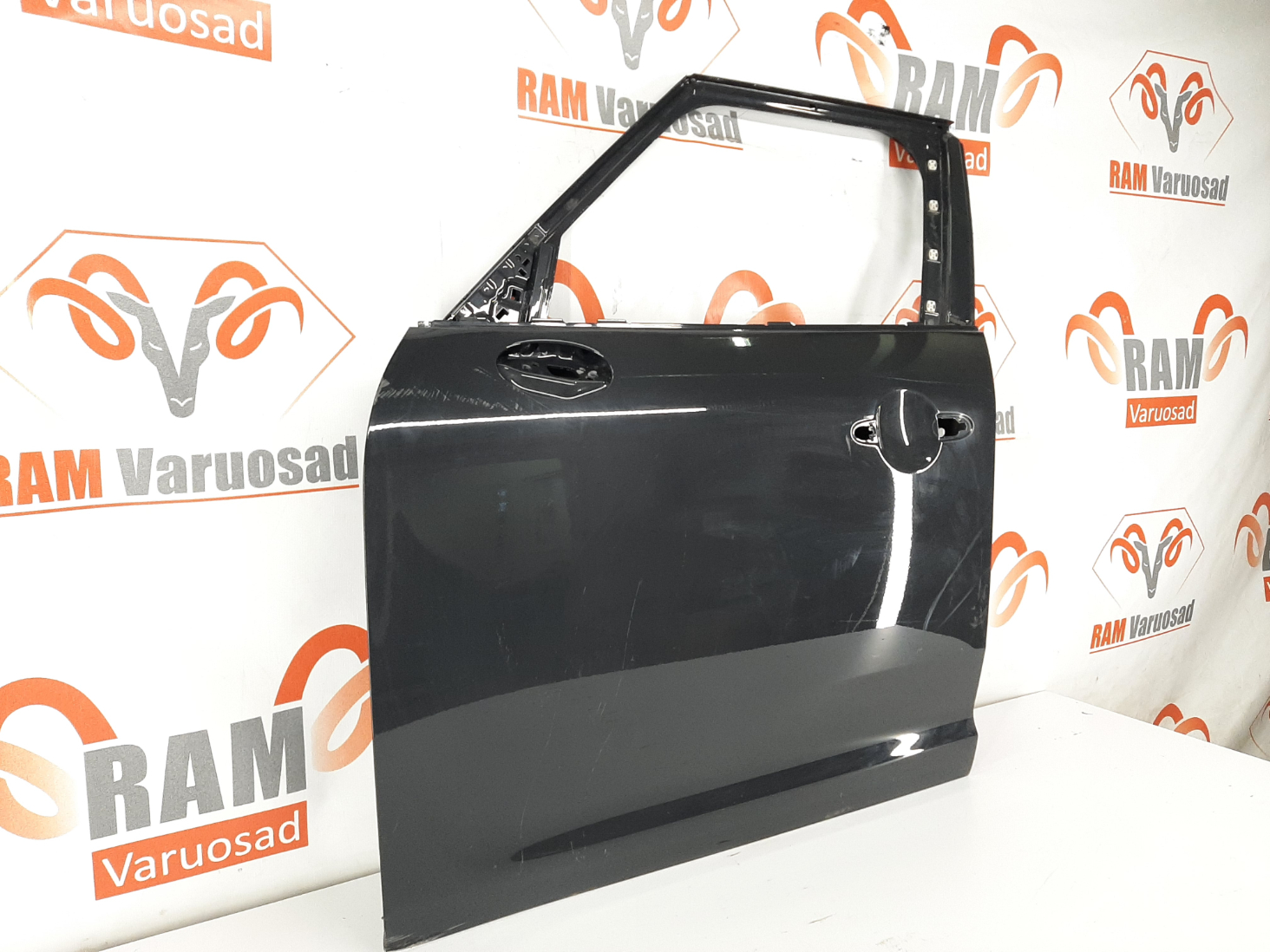 Mini Countryman F60 esiuks/ front door - pilt 2