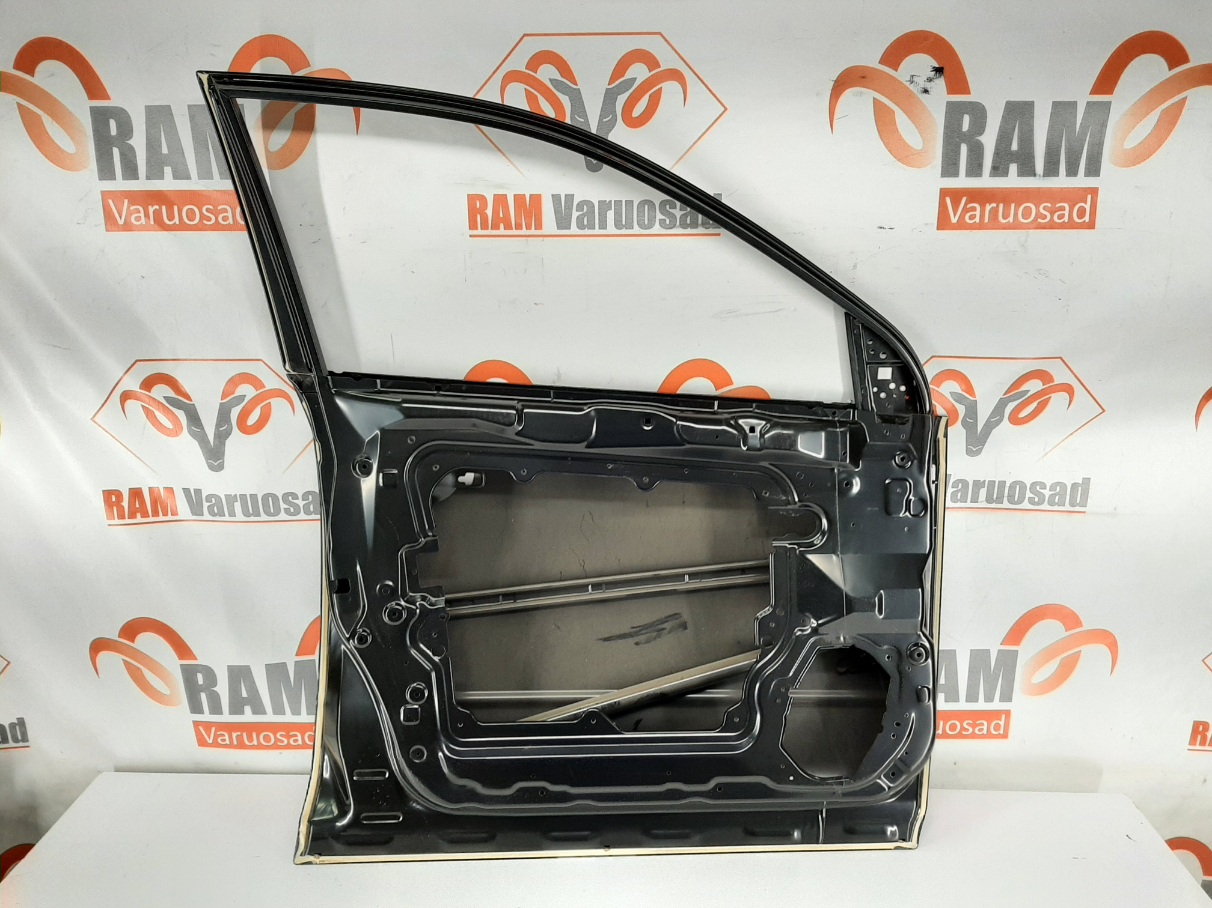 Nissan Murano esiuks/ front door - pilt 4