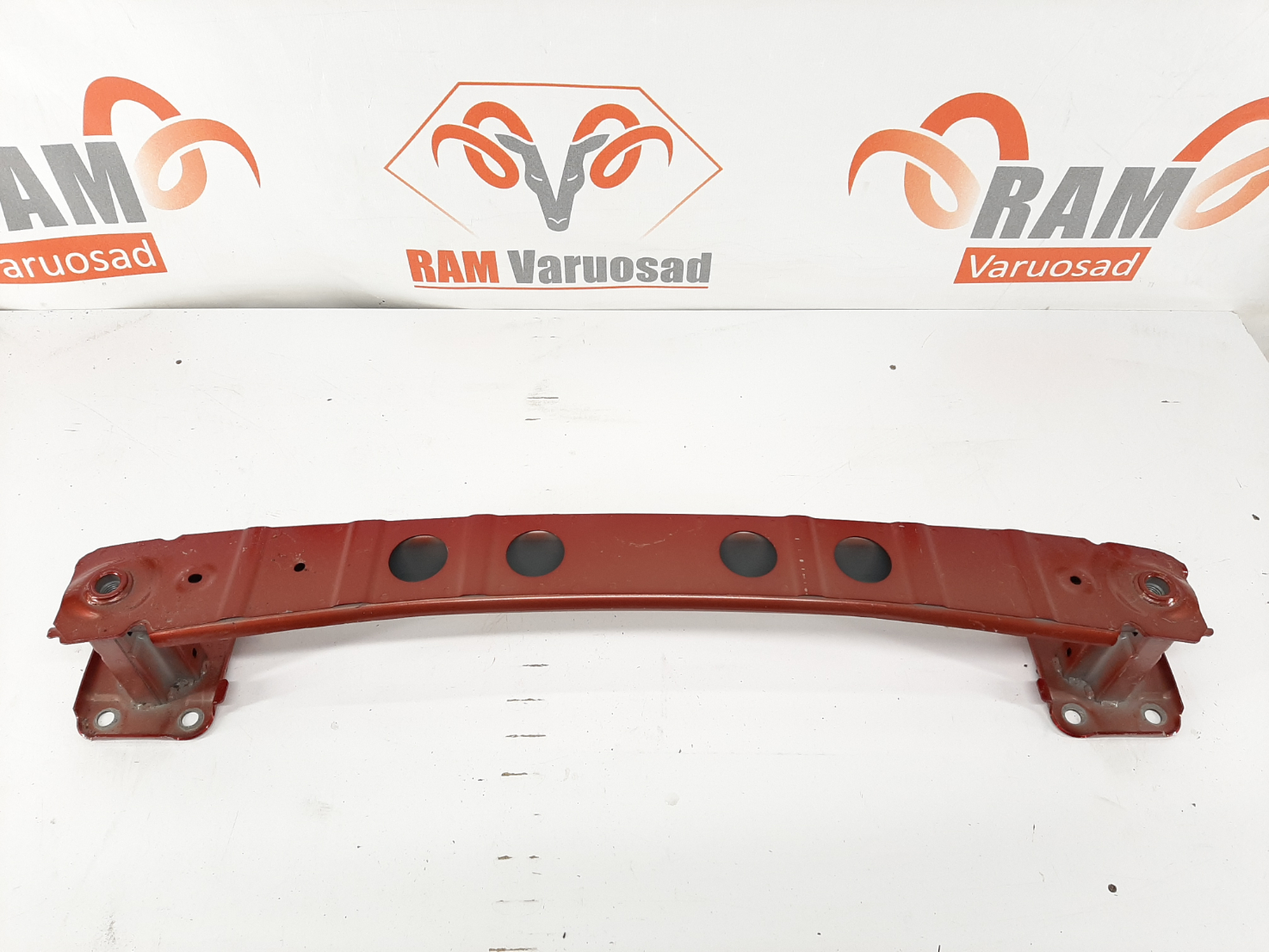 Mazda 3 tagumise kaitseraua tala/ rear crash bar