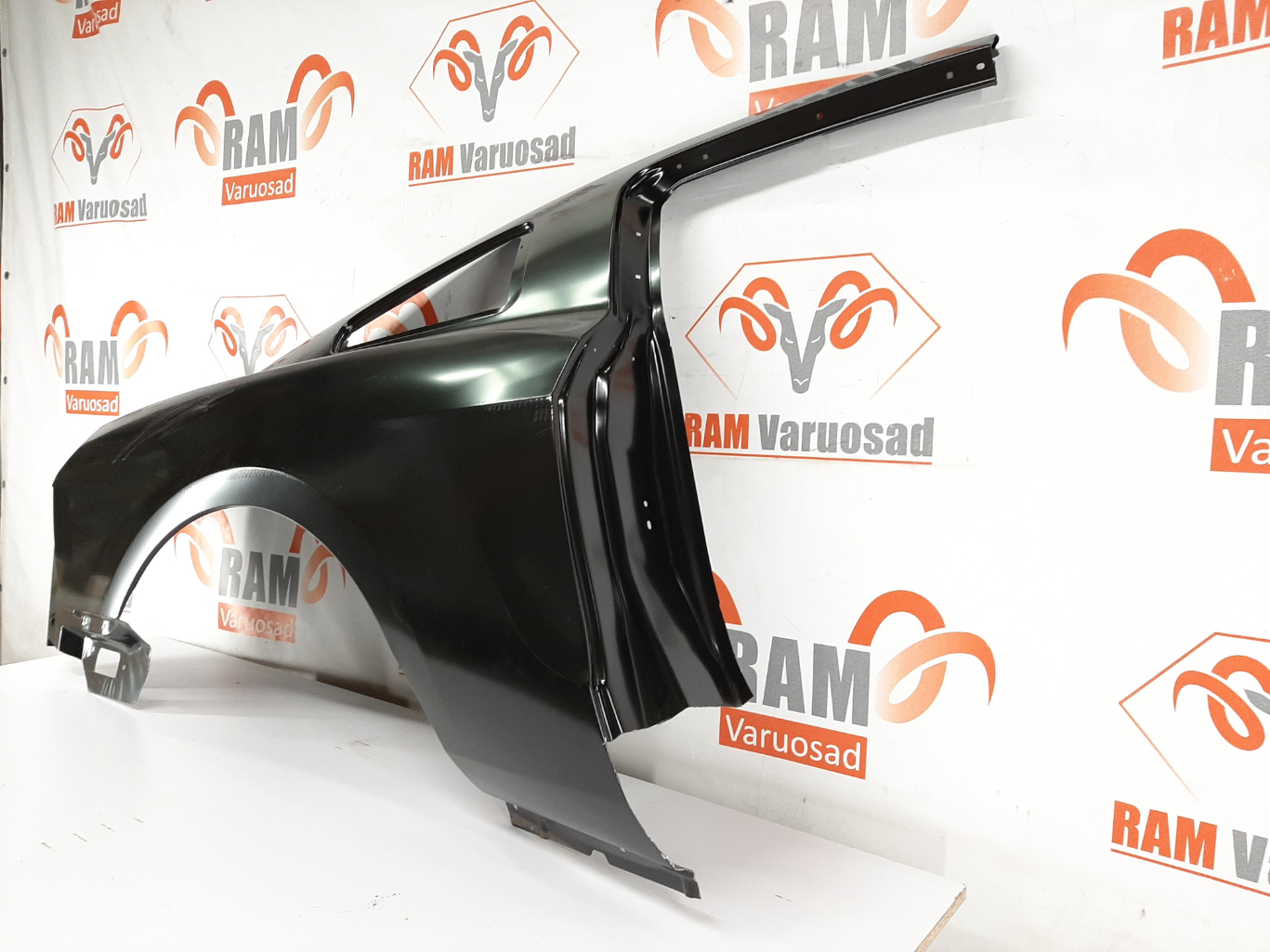 Ford Mustang  tagatiib/ rear fender - pilt 3