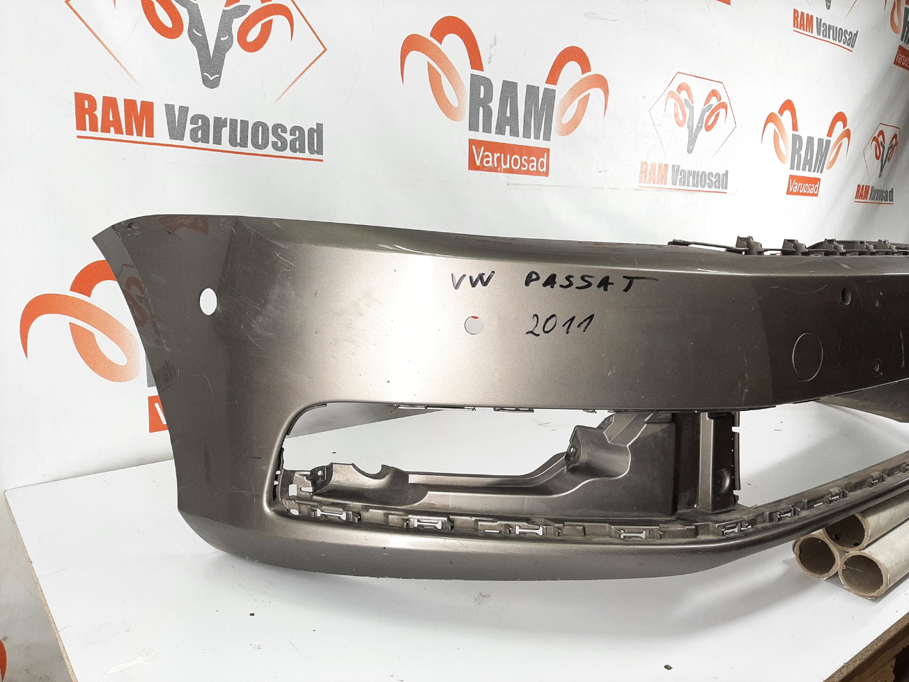 Volkswagen Passat B7 esistange/ front bumper - pilt 2