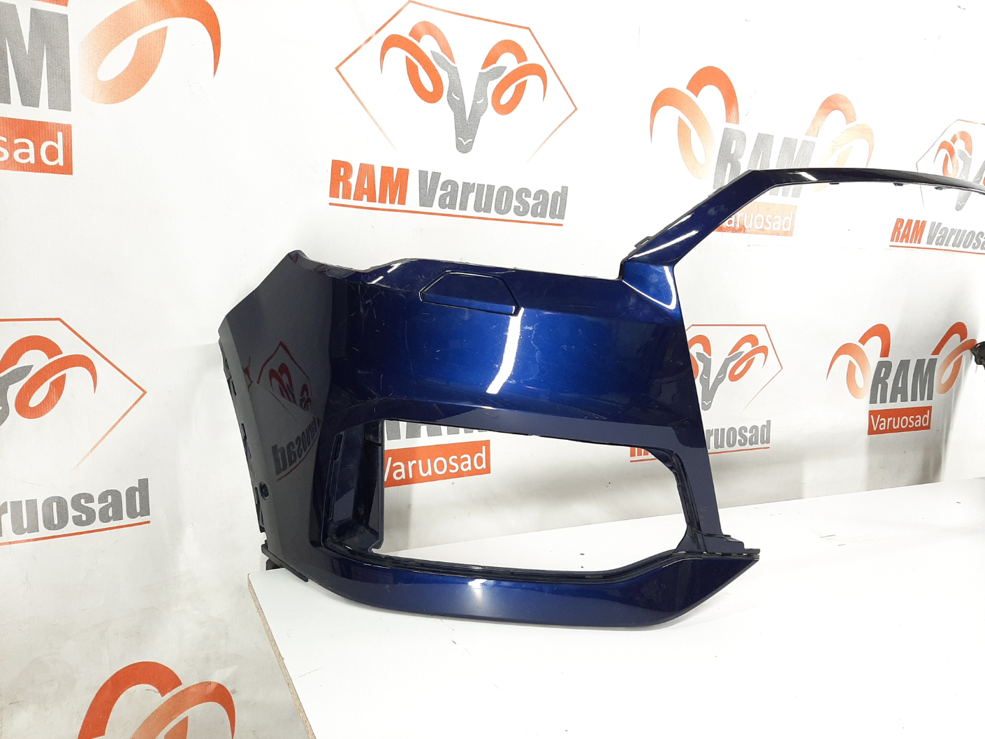 Audi Q7 esistange/ front bumper - pilt 2