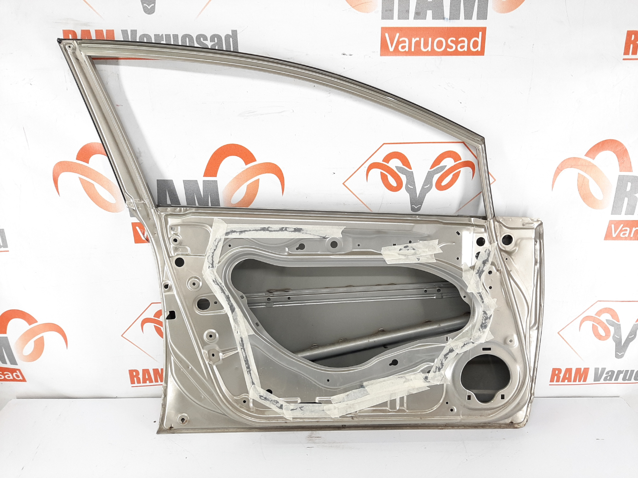 Honda Civic Sedan esiuks/ front door - pilt 4
