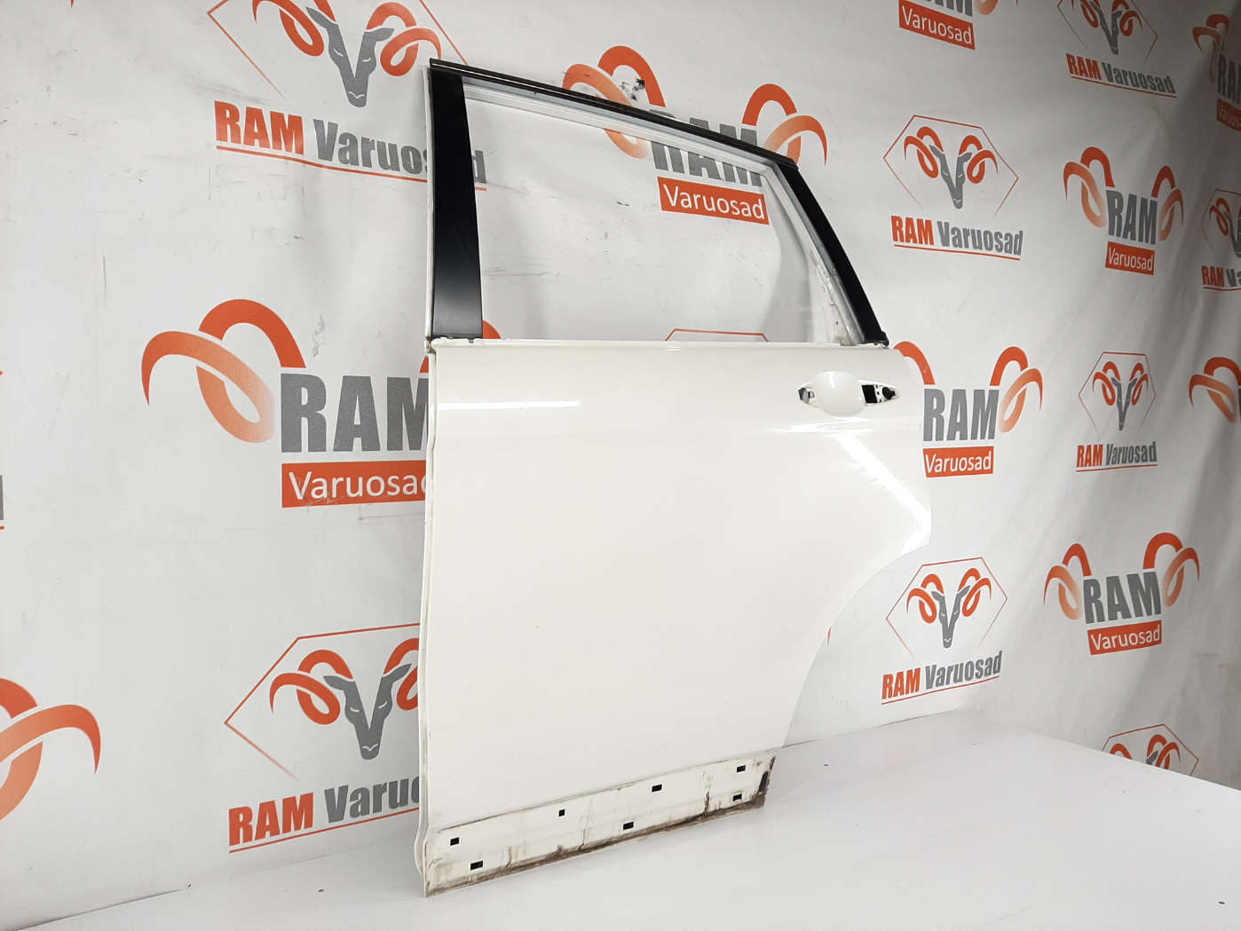 Honda CR-V tagauks/ rear door - pilt 2