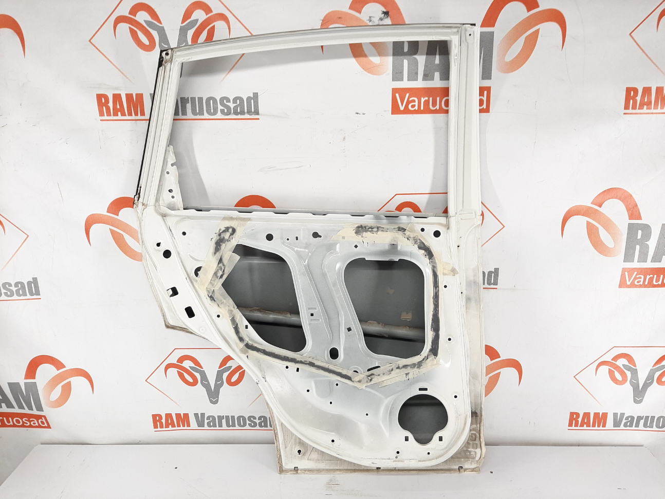 Honda CR-V tagauks/ rear door - pilt 4