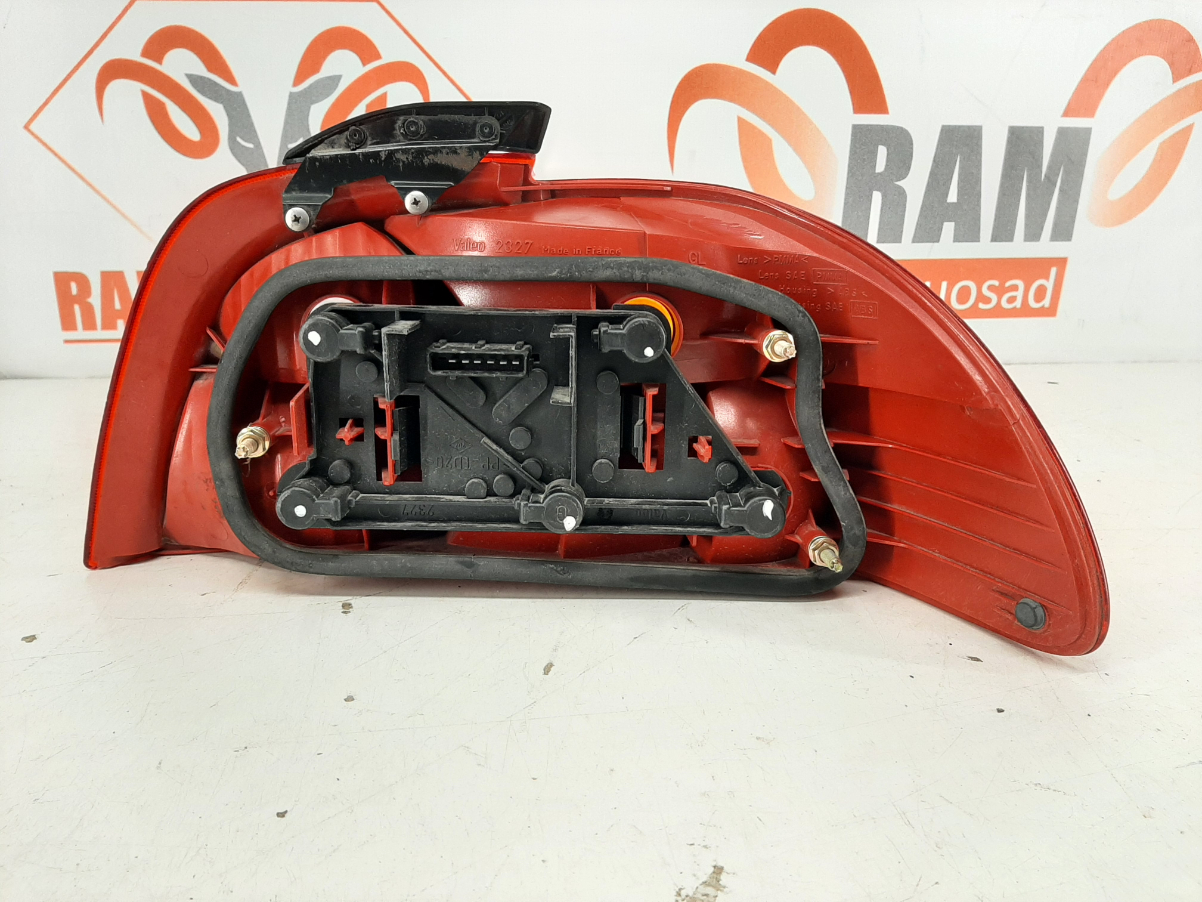 Toyota Avensis taga tuli/ rear light - pilt 2
